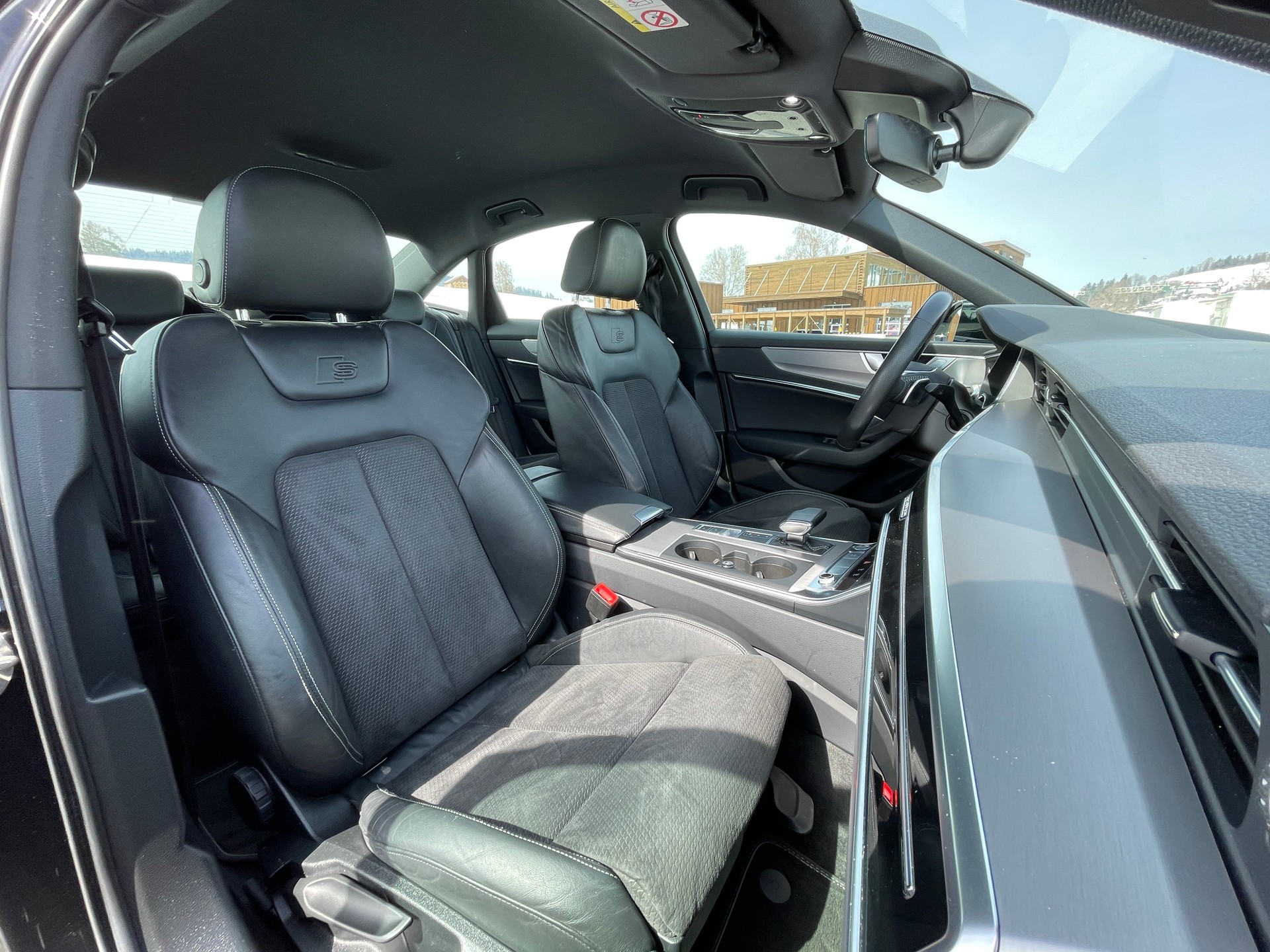 AUDI A6 Limousine 45 TFSI Sport Attraction quattro S-tronic-image-4