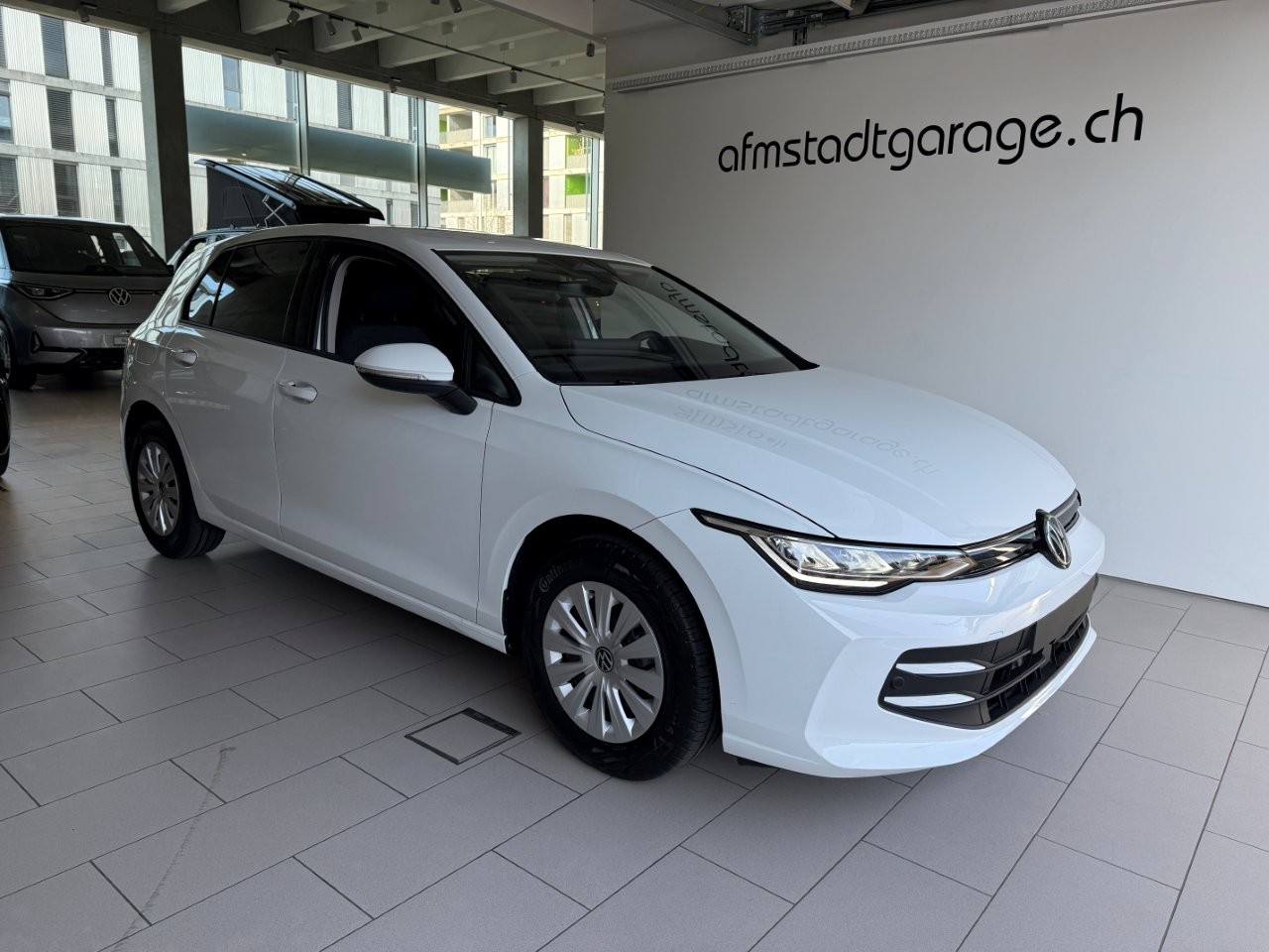 VW Golf 1.5 e TSI mHEV Basis DSG-showroom-element-1