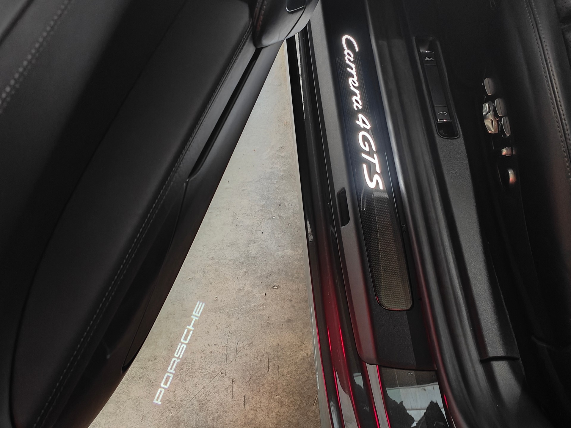 PORSCHE 911 Carrera 4 GTS PDK Porsche approved 03.2028-image-13