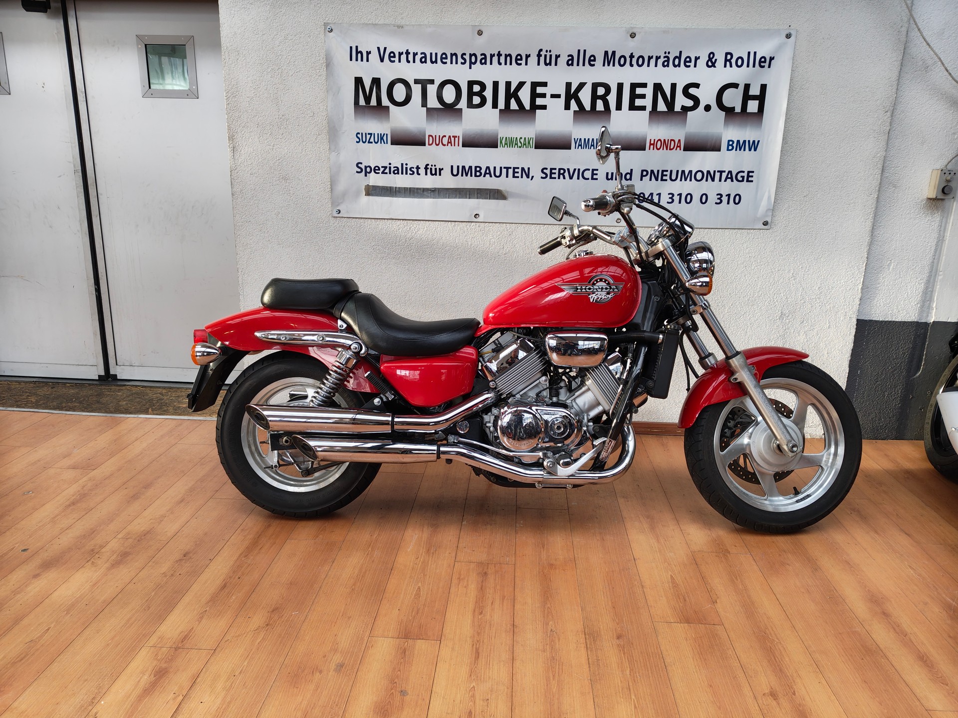 HONDA VF 750 C Magna