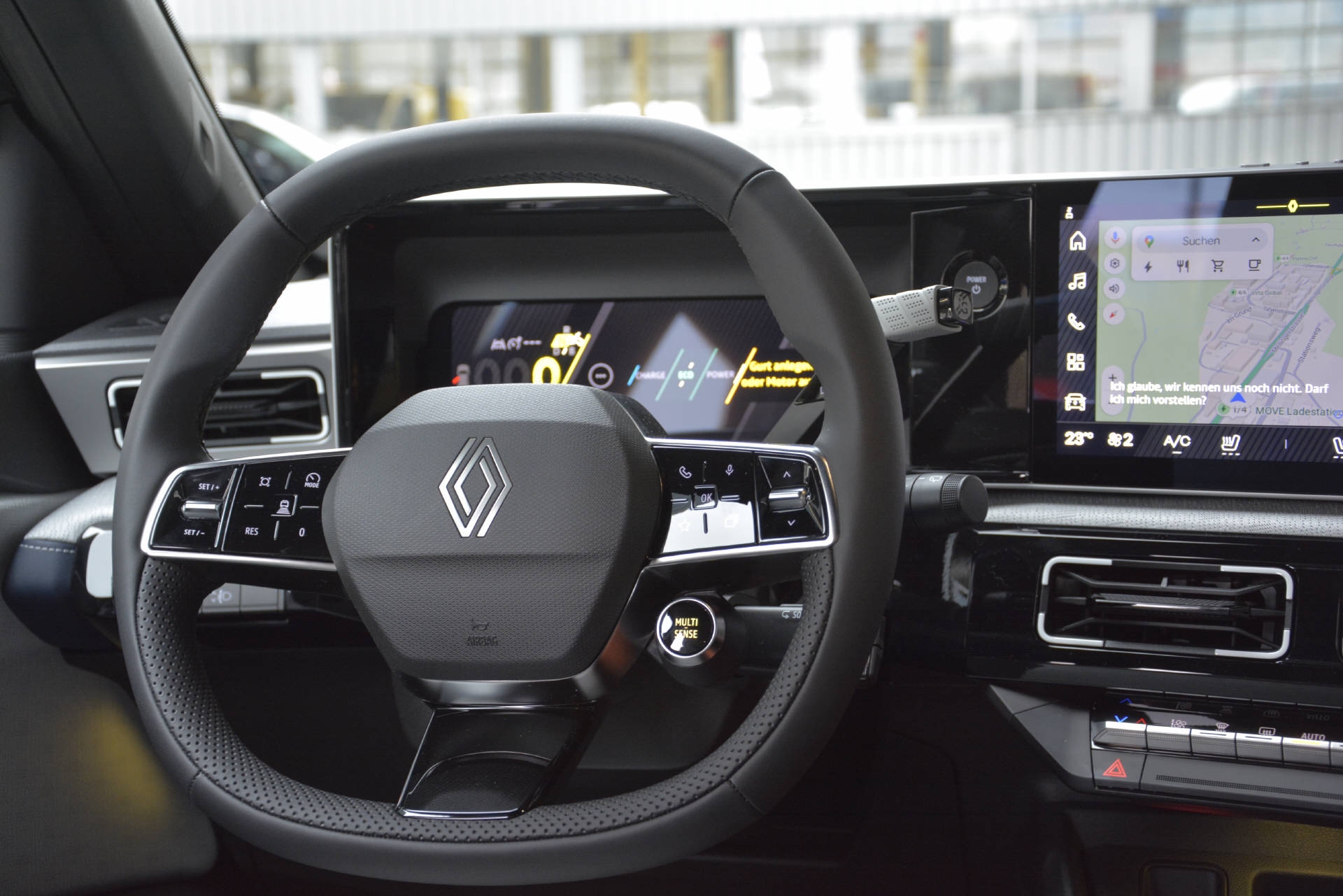 RENAULT R5 E-Tech Roland Garros 150 Comfort Range-image-6