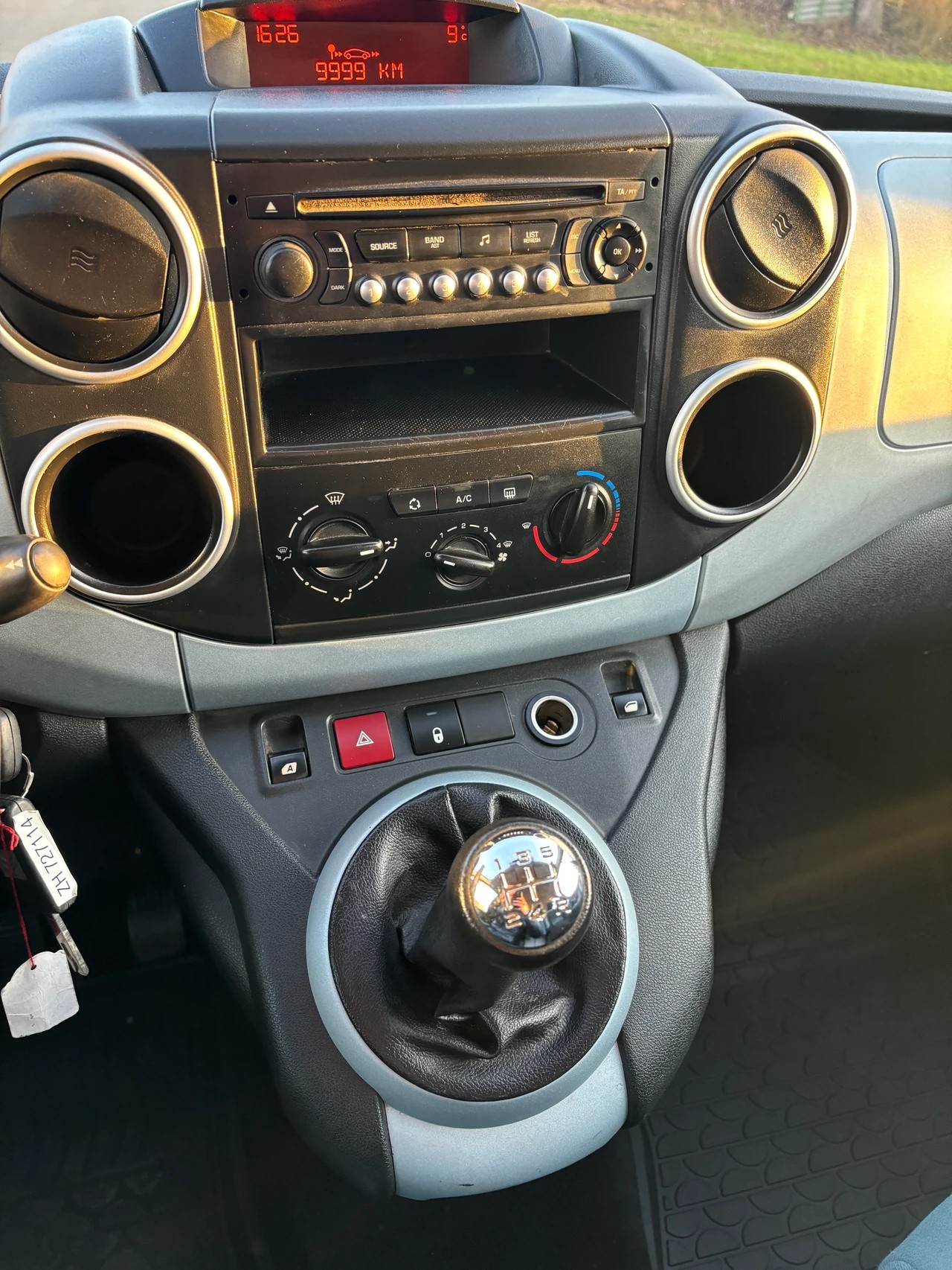 CITROEN Berlingo 1.6 16V Attraction-image-11