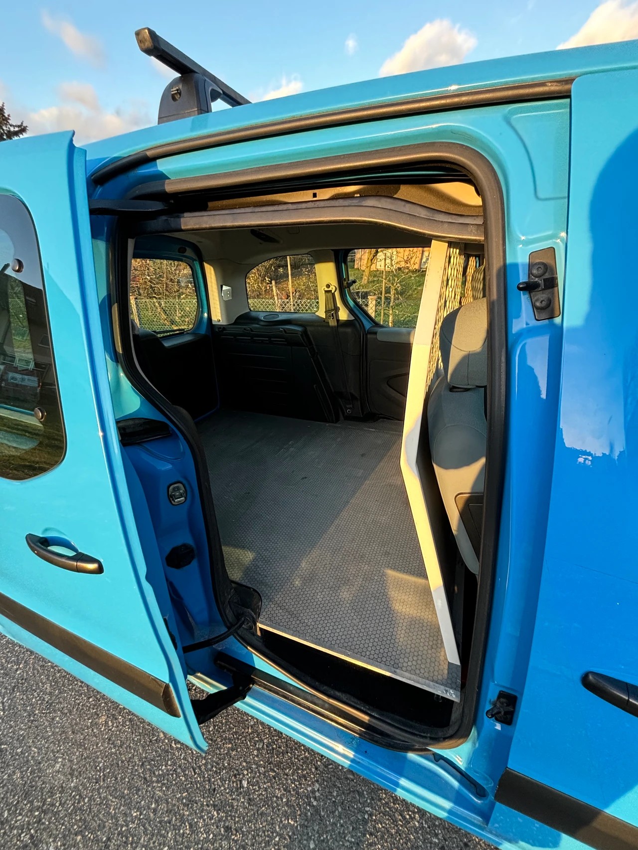 CITROEN Berlingo 1.6 16V Attraction-image-13