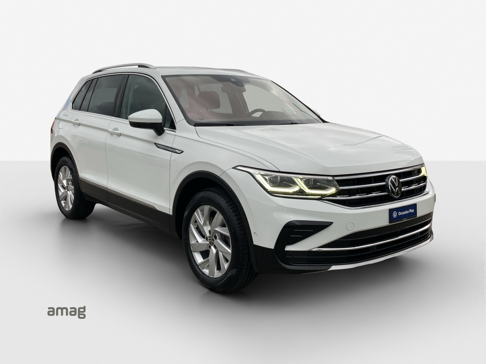 VW Tiguan 2.0 TDI SCR Elegance 4Motion DSG-image-5