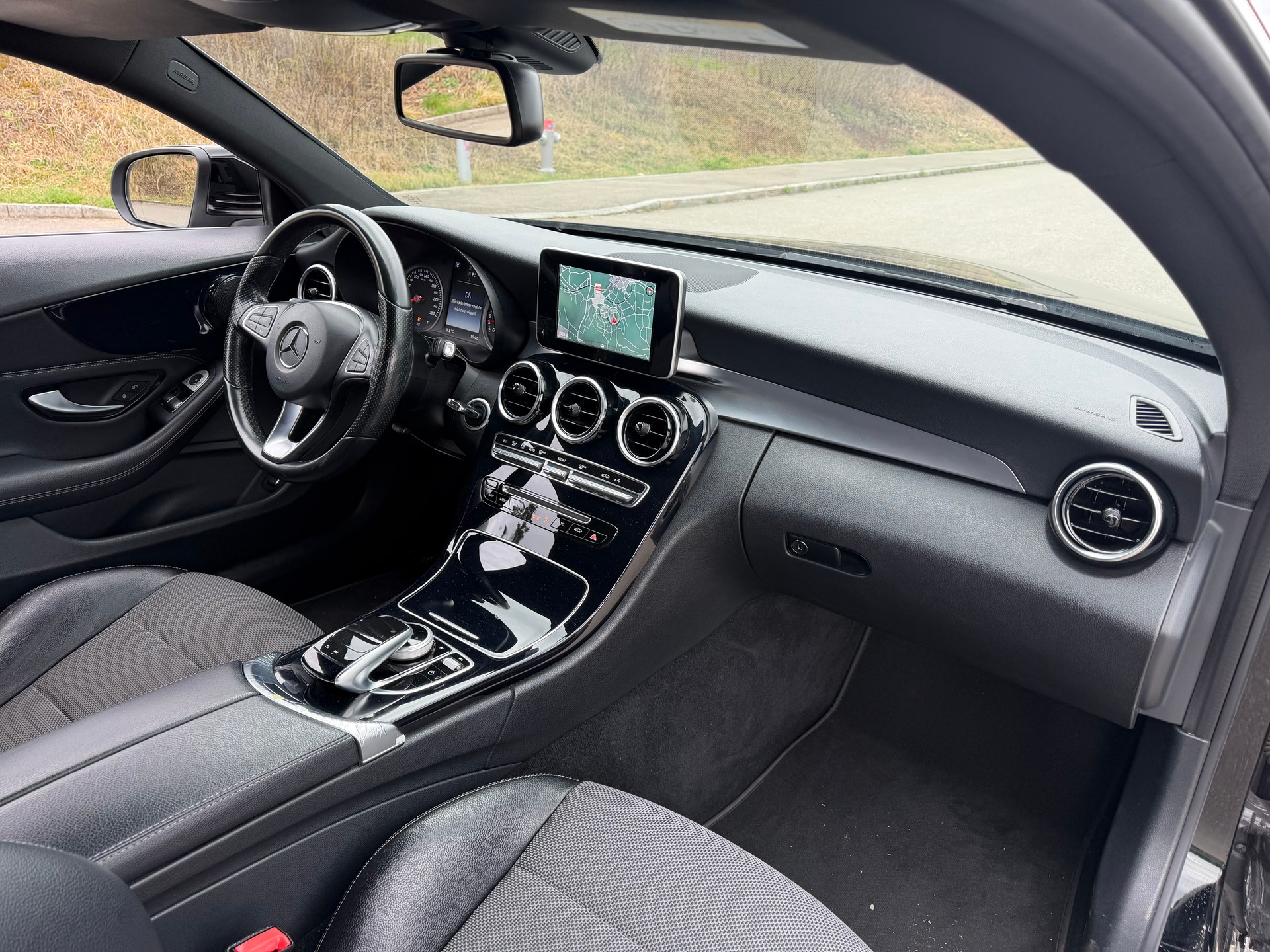 MERCEDES-BENZ C 180 Coupé 7G-Tronic-image-5