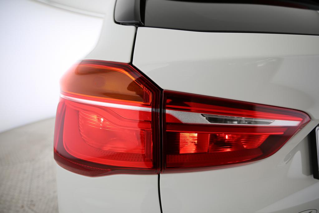 BMW X1 25e xDrive-image-16