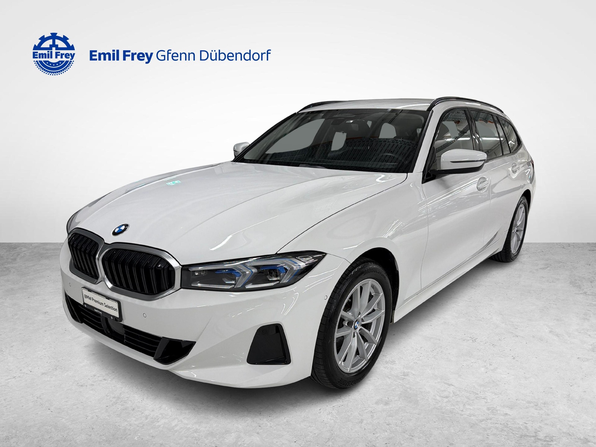 BMW 320d xDrive Touring-image-0