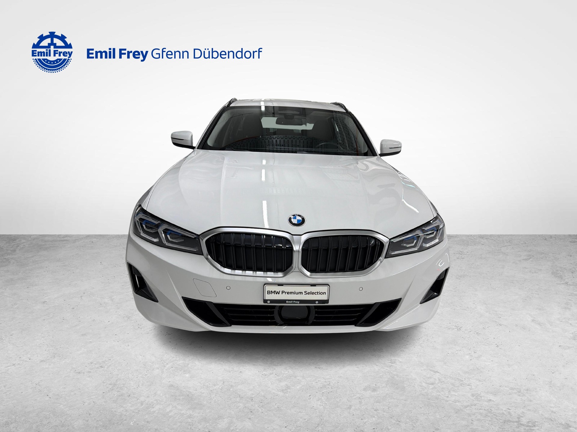 BMW 320d xDrive Touring-image-6