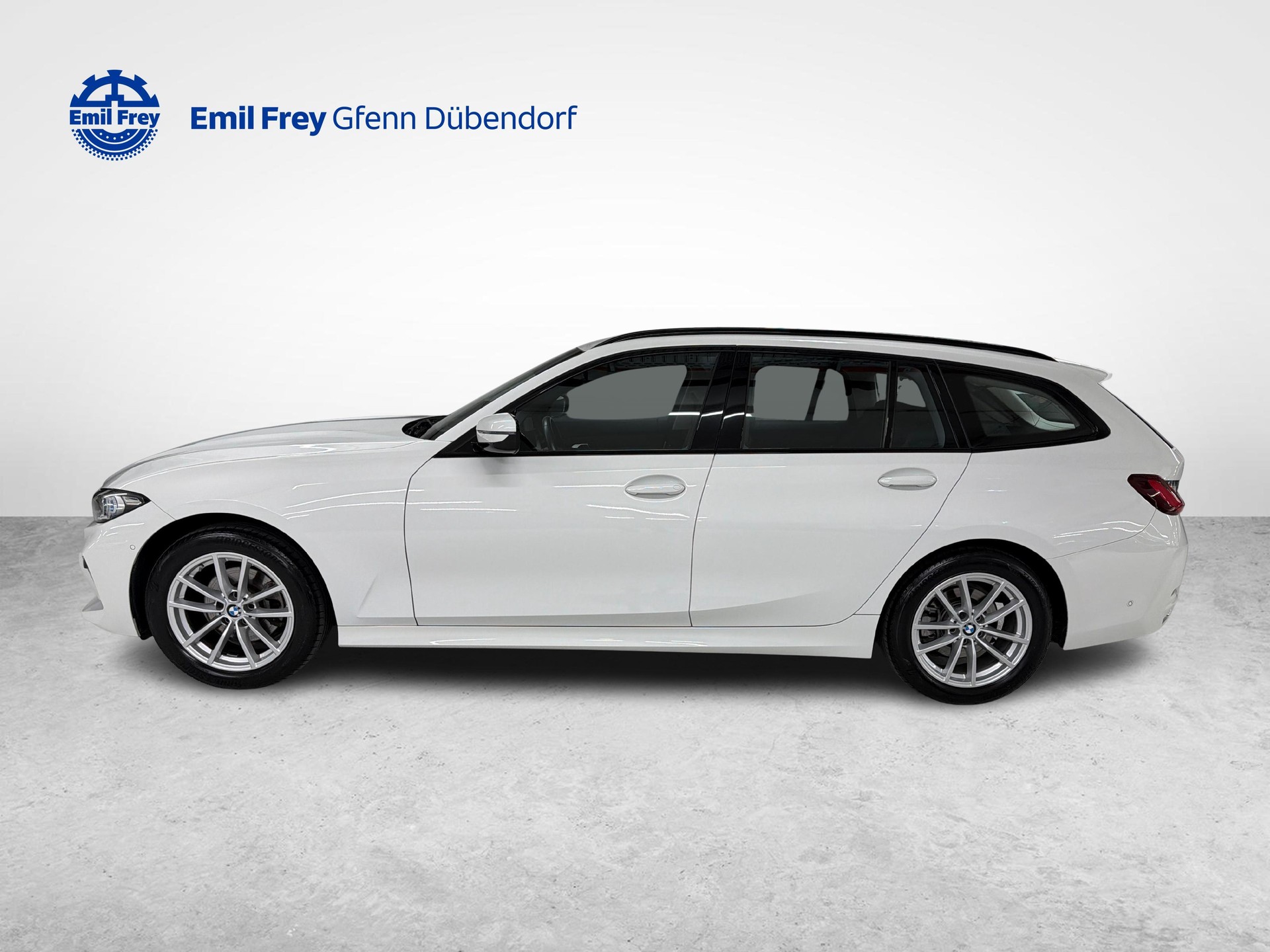 BMW 320d xDrive Touring-image-4