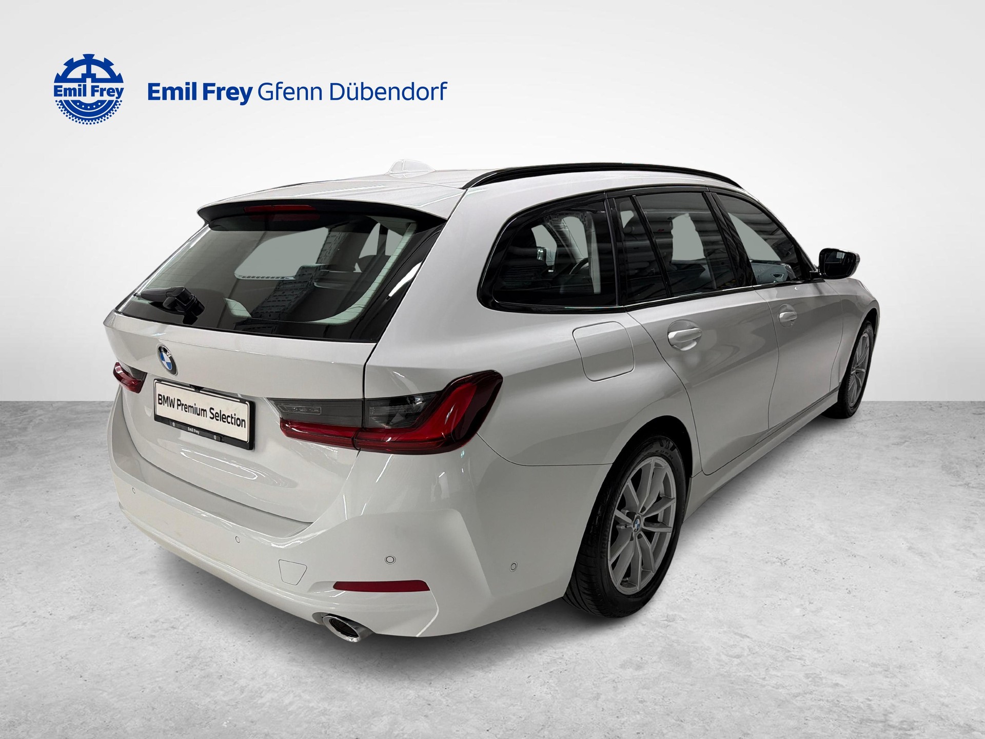 BMW 320d xDrive Touring-image-1