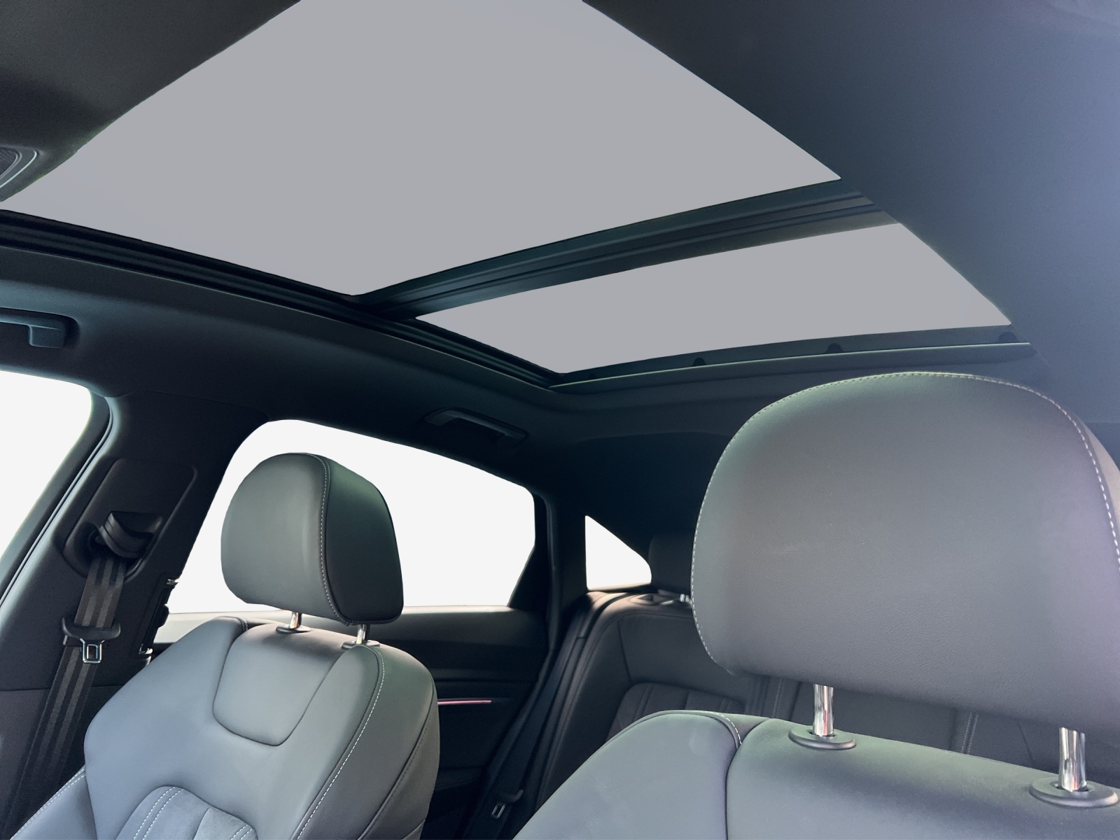 AUDI Q8 Sportback 55 e-tron S line quattro-image-14