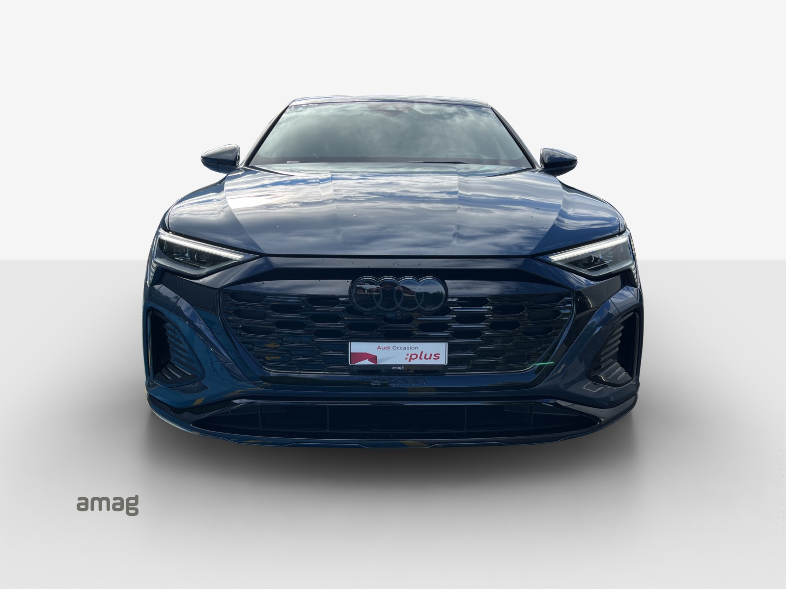 AUDI Q8 Sportback 55 e-tron S line quattro-image-6