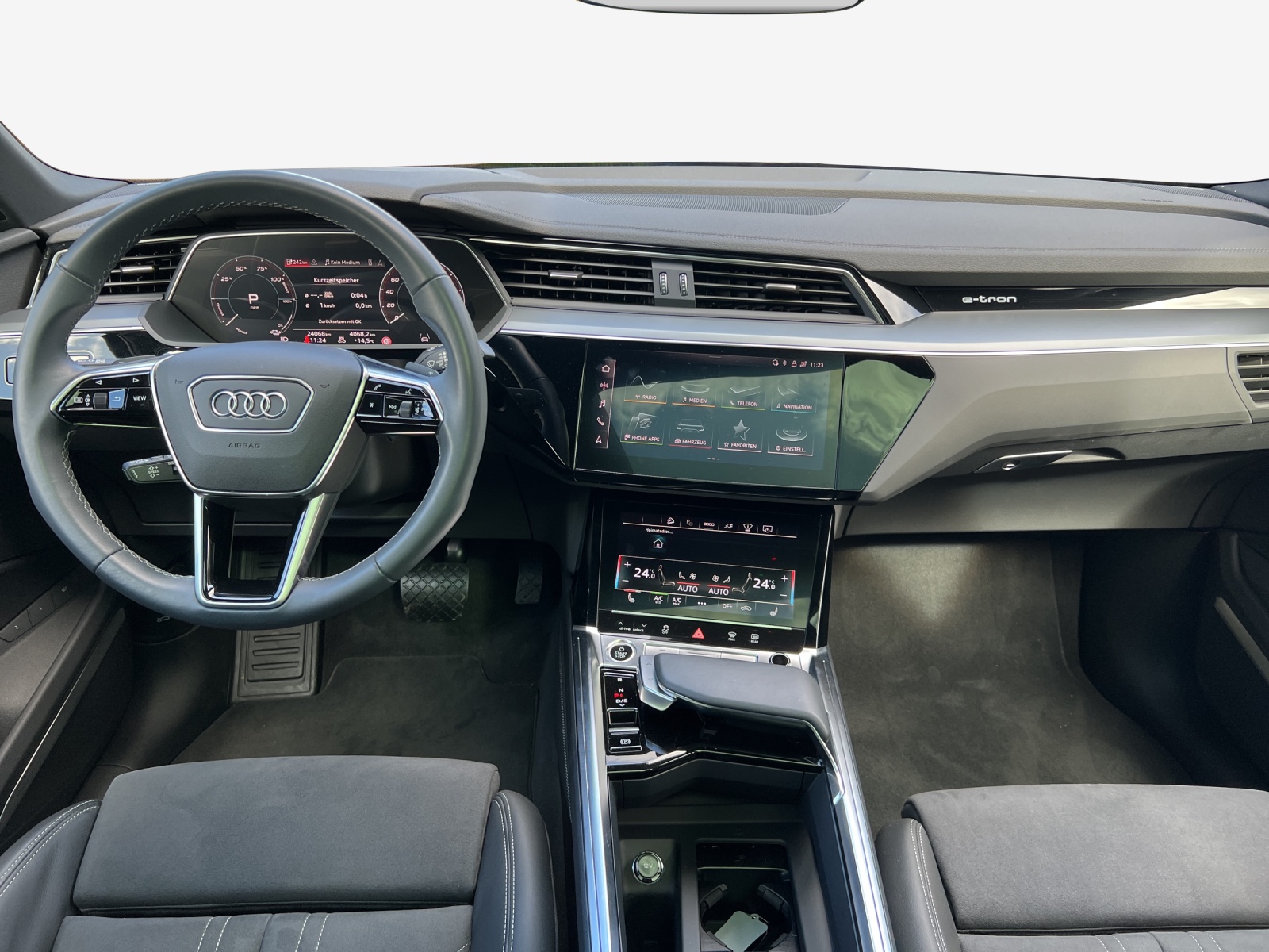 AUDI Q8 Sportback 55 e-tron S line quattro-image-8