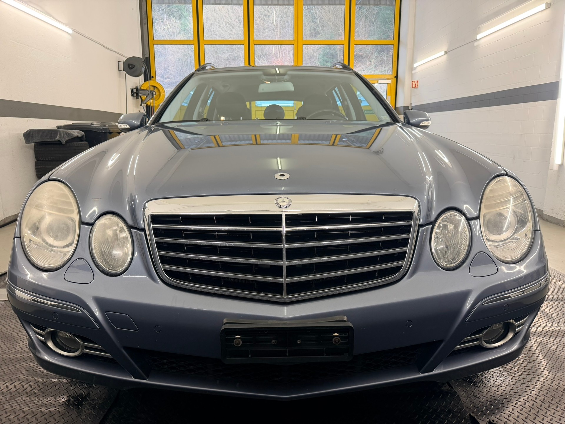 MERCEDES-BENZ E 320 CDI Avantgarde 4Matic Automatic-image-1