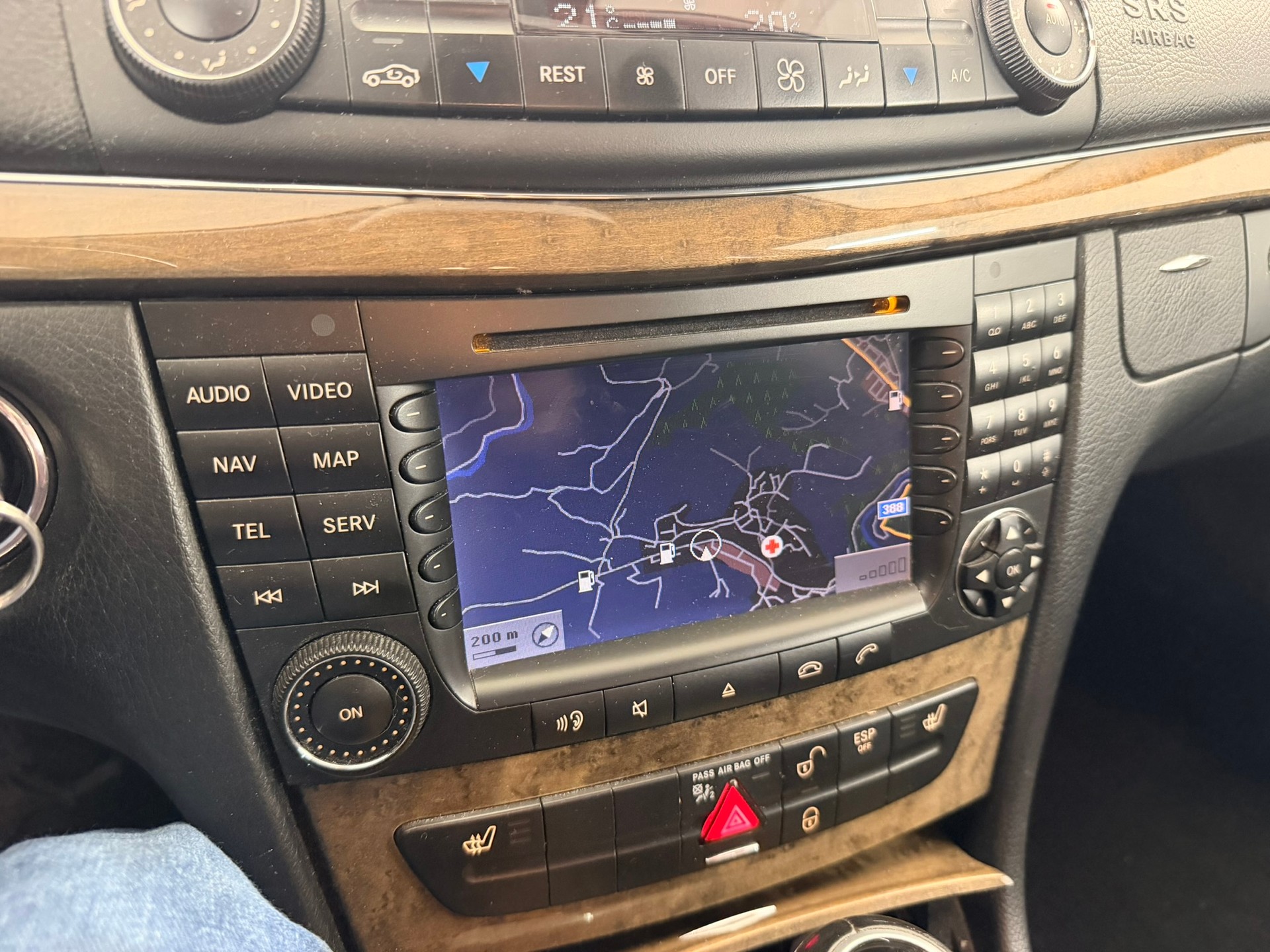 MERCEDES-BENZ E 320 CDI Avantgarde 4Matic Automatic-image-19