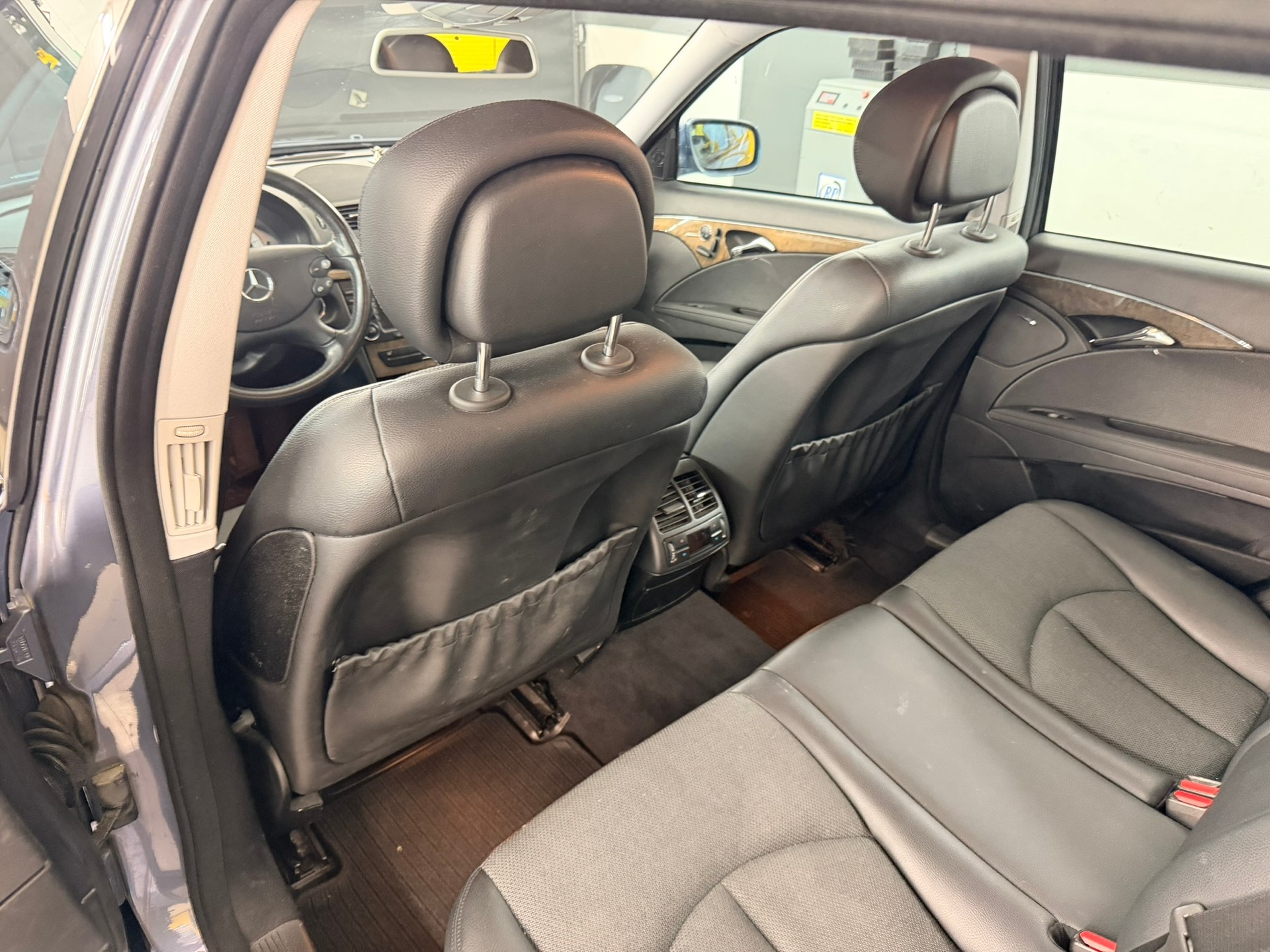 MERCEDES-BENZ E 320 CDI Avantgarde 4Matic Automatic-image-9