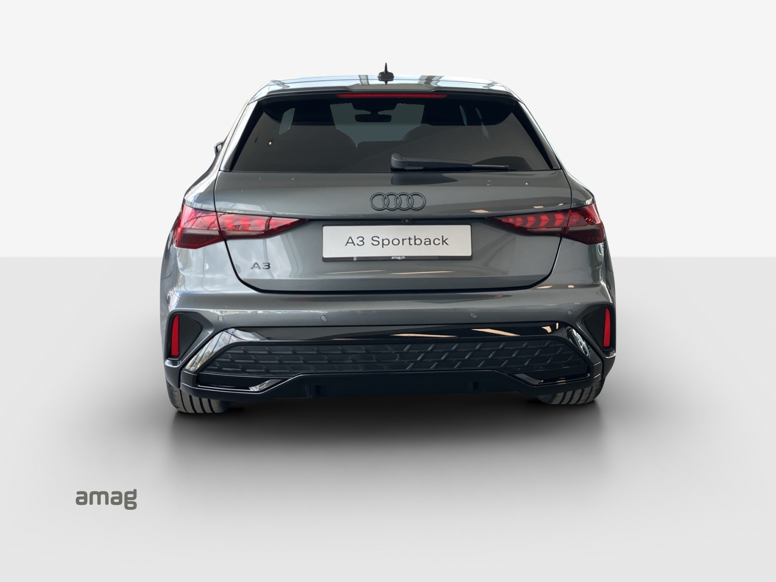 AUDI A3 Sportback TFSI 110 kW S line S tronic-image-3
