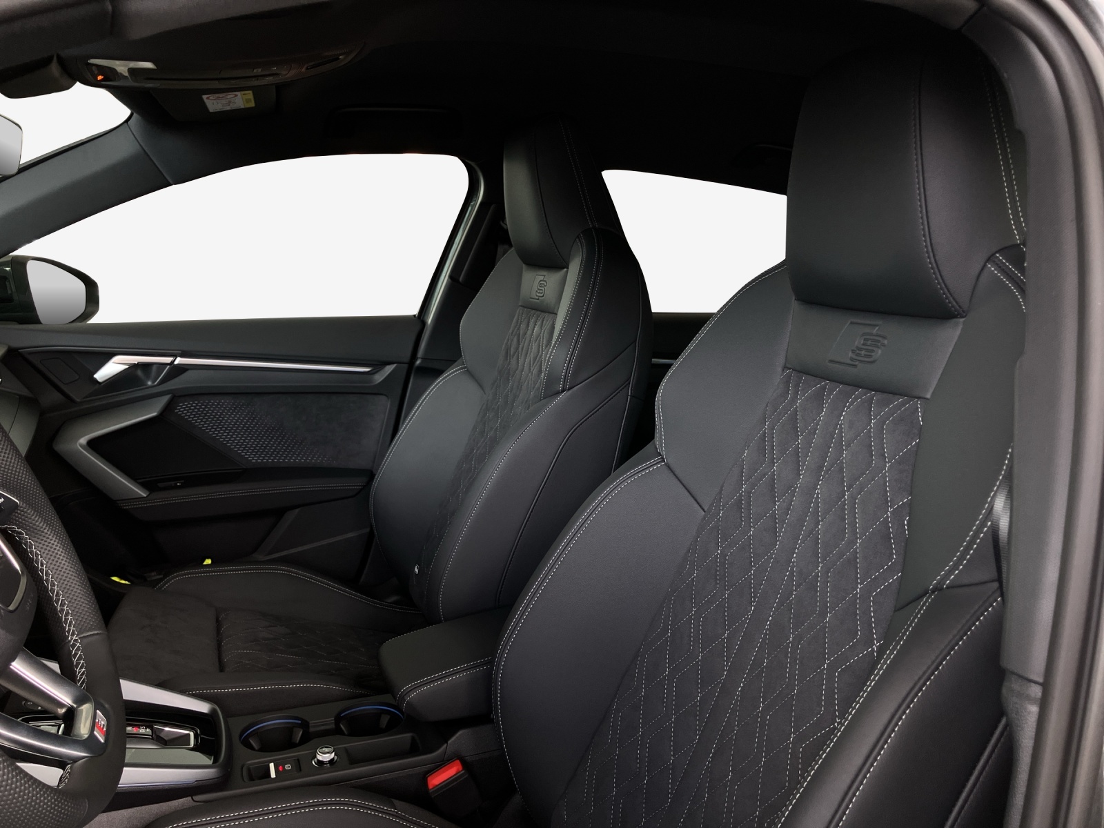 AUDI A3 Sportback TFSI 110 kW S line S tronic-image-14