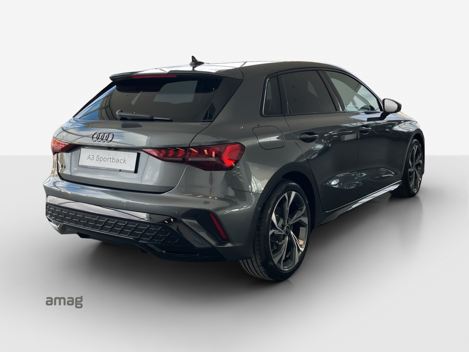 AUDI A3 Sportback TFSI 110 kW S line S tronic-image-4