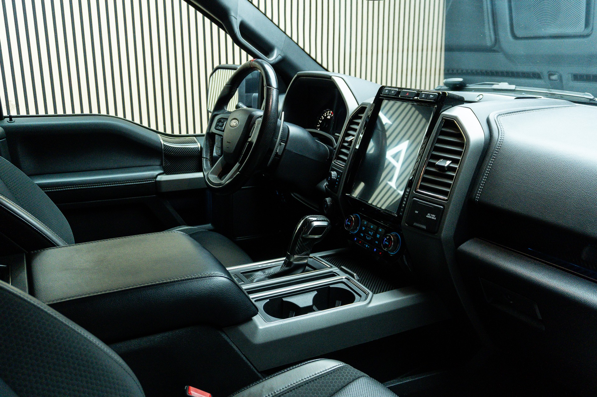 FORD F150 Raptor-image-8