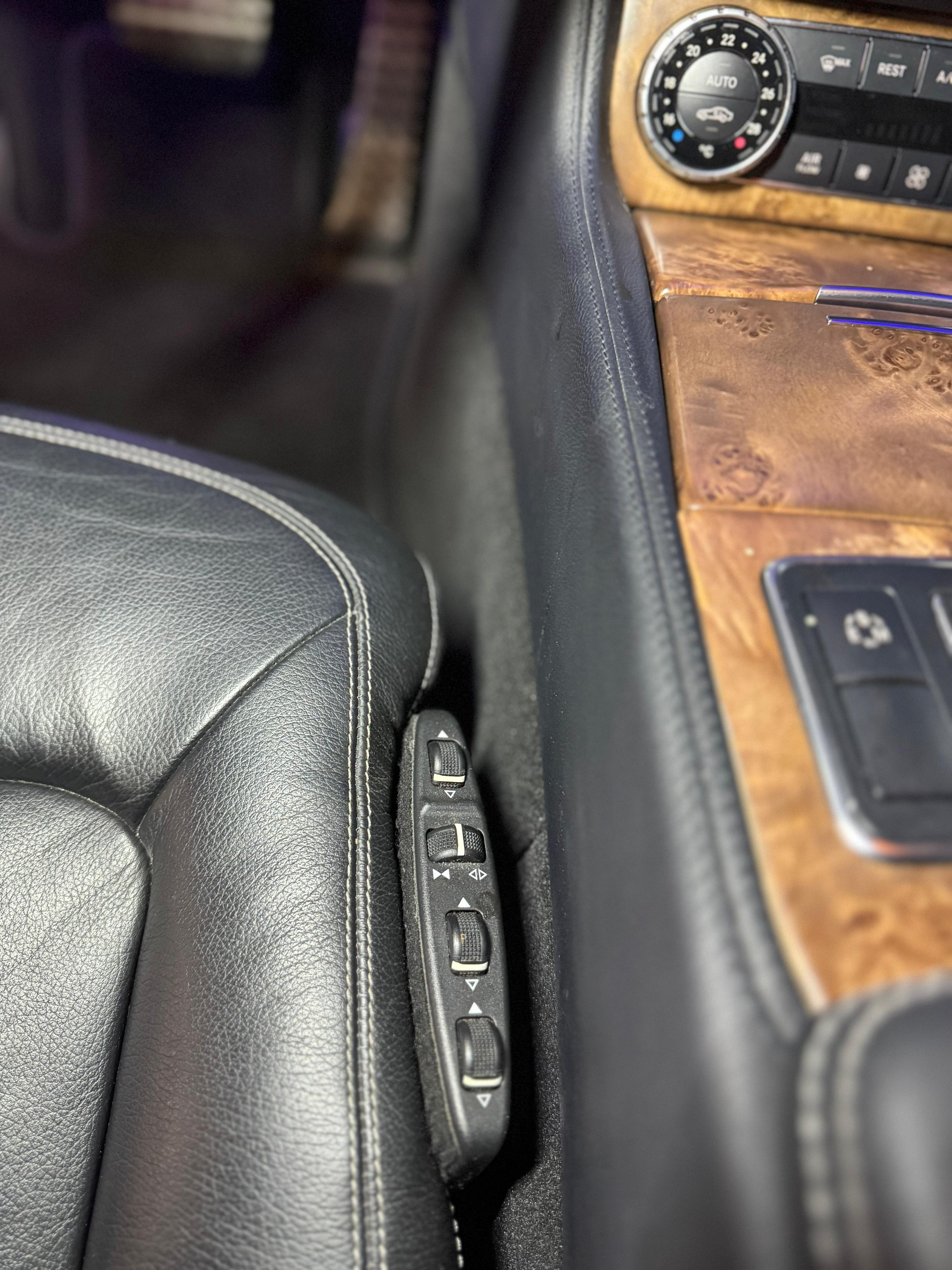 MERCEDES-BENZ CLS 350 CDI 4Matic 7G-Tronic AMG-Line-image-13