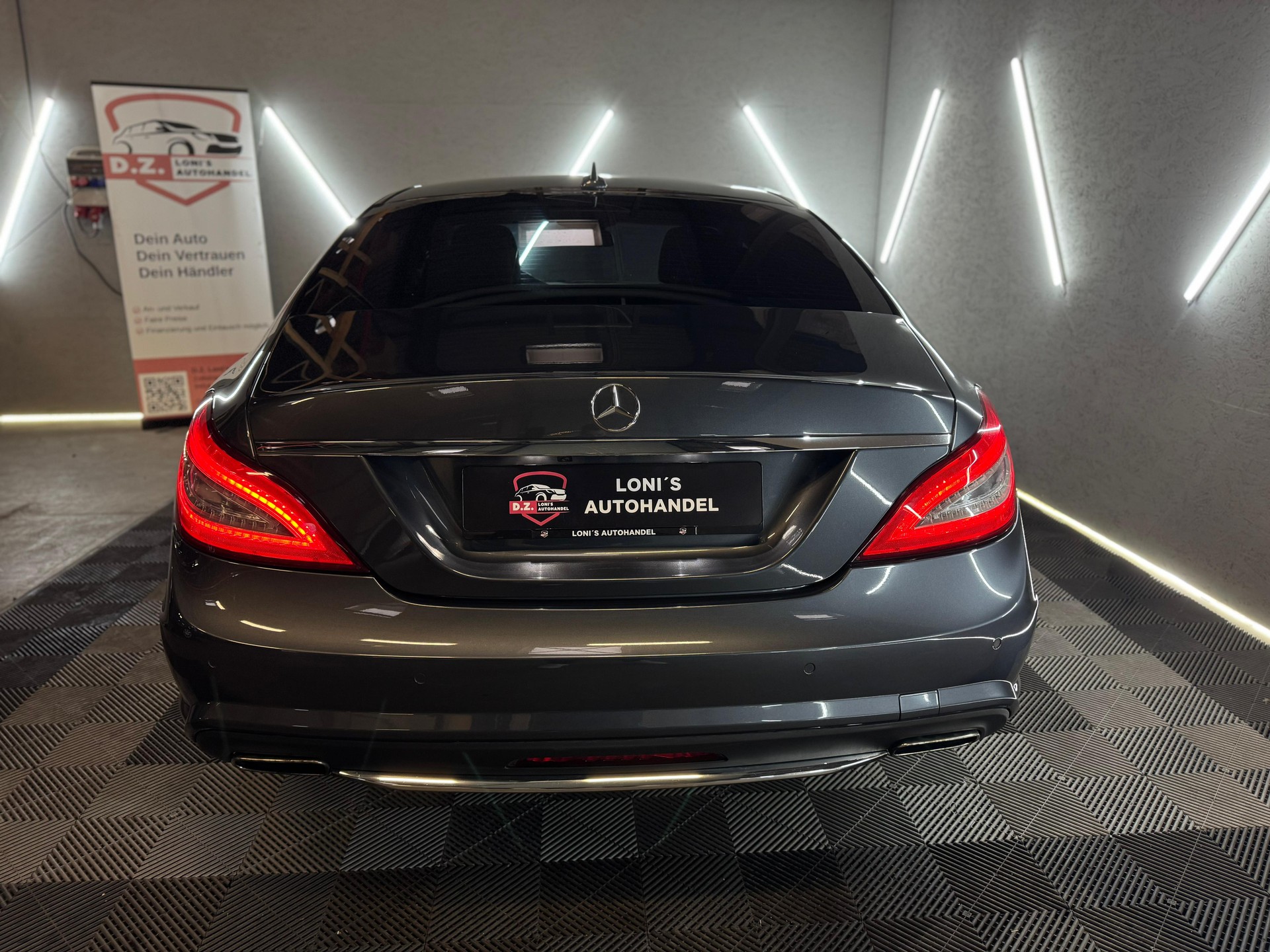 MERCEDES-BENZ CLS 350 CDI 4Matic 7G-Tronic AMG-Line-image-5