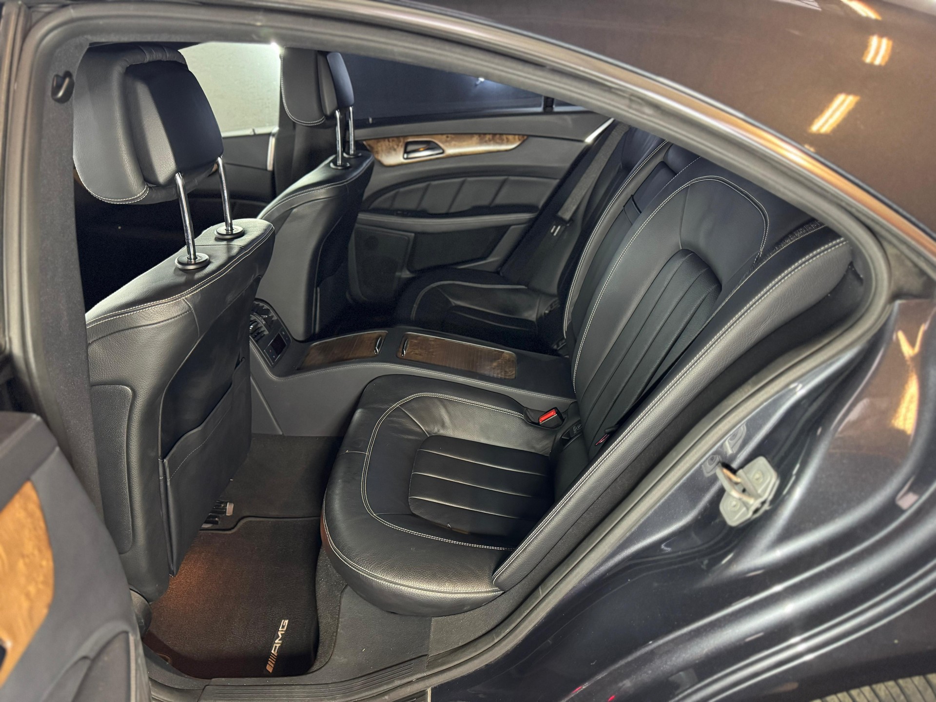 MERCEDES-BENZ CLS 350 CDI 4Matic 7G-Tronic AMG-Line-image-7