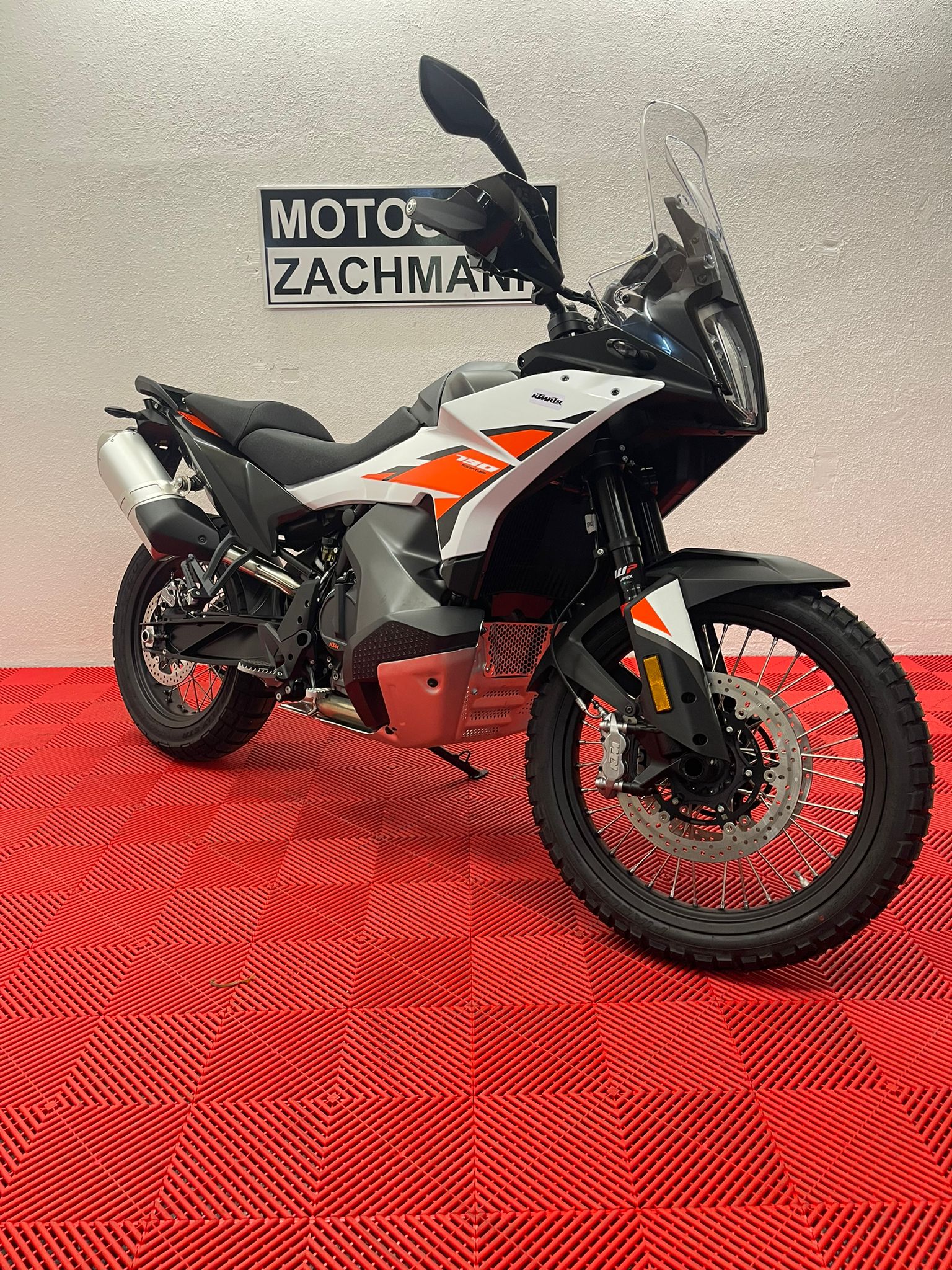 KTM 790 Adventure (35kW)-showroom-element-1