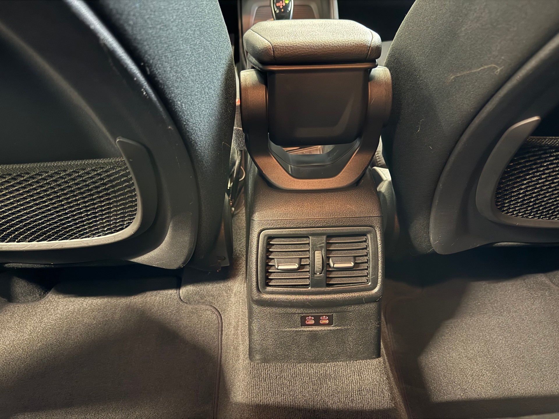 BMW X1 xDrive 20d Steptronic-image-18