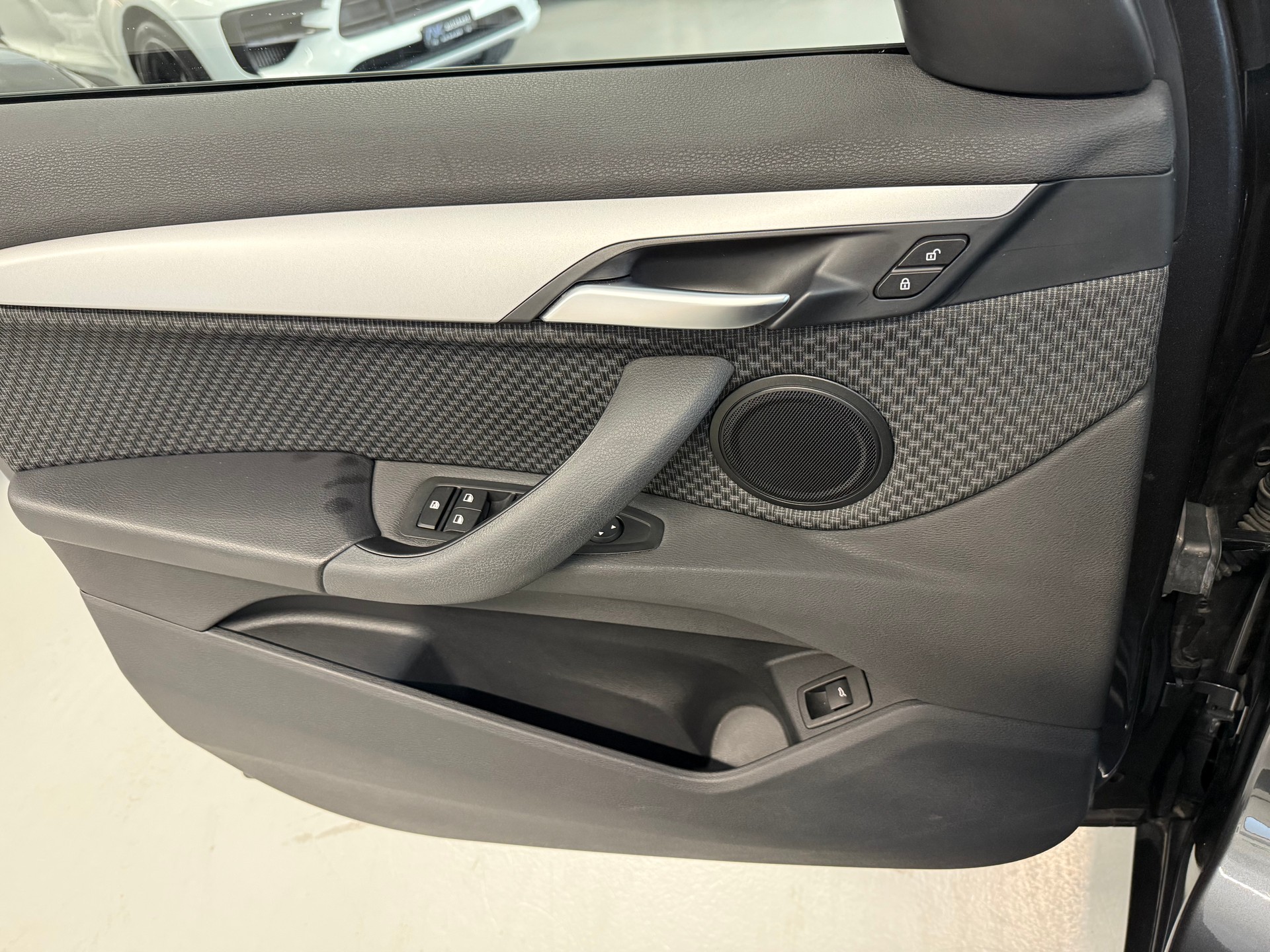 BMW X1 xDrive 20d Steptronic-image-13