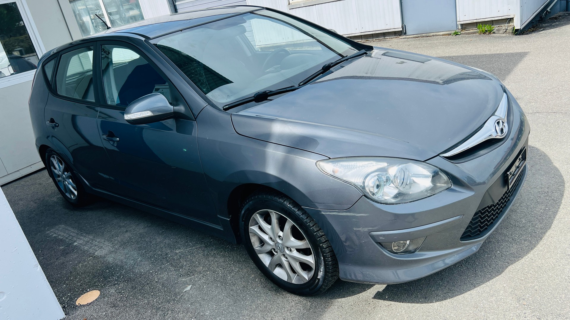 HYUNDAI i30 1.6 Style-image-3