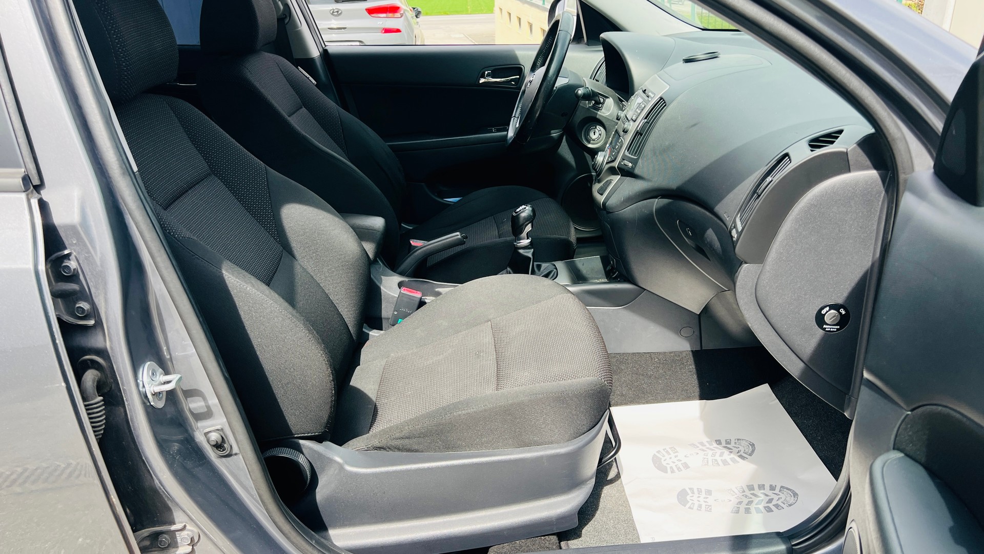 HYUNDAI i30 1.6 Style-image-10