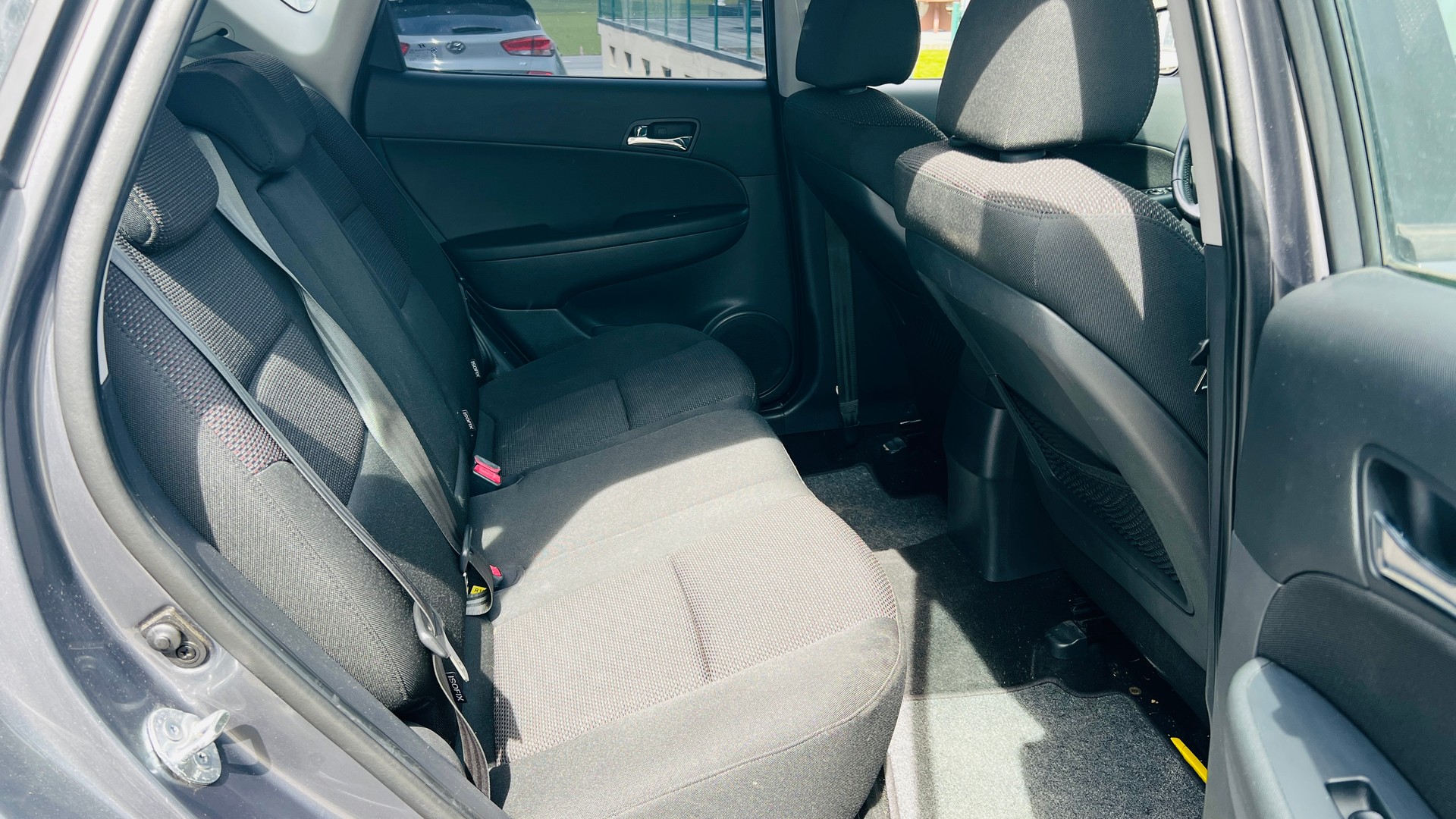HYUNDAI i30 1.6 Style-image-12