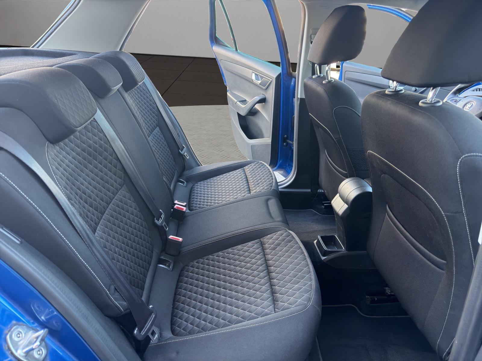 SKODA Fabia 1.2 TSI Style-image-17