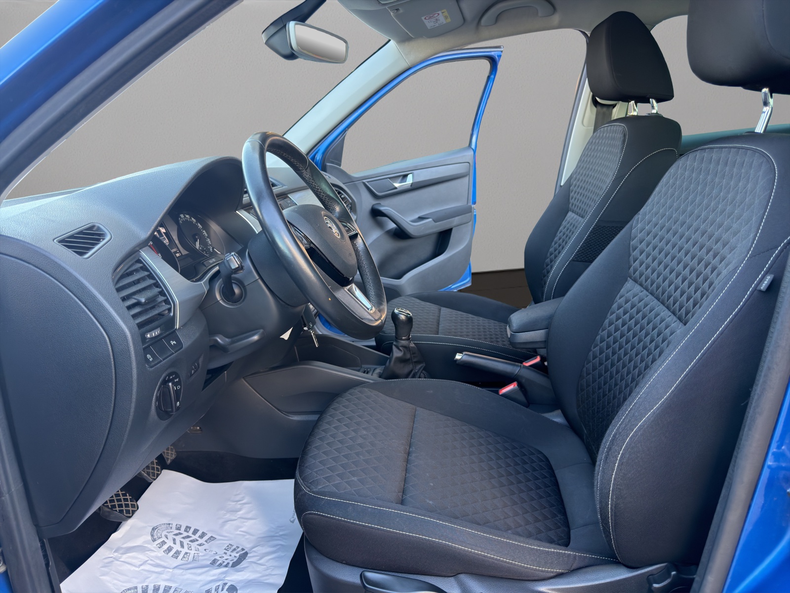 SKODA Fabia 1.2 TSI Style-image-8