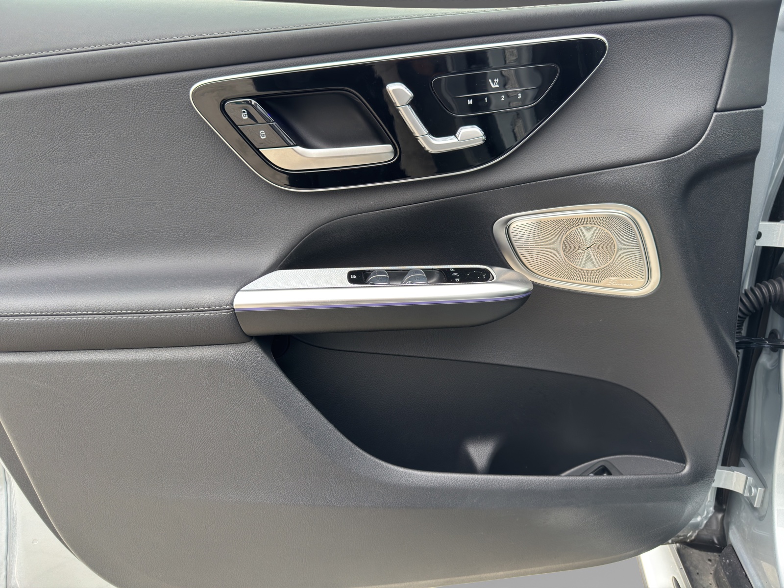 MERCEDES-BENZ GLC 300 e 4M EQ Star-image-12