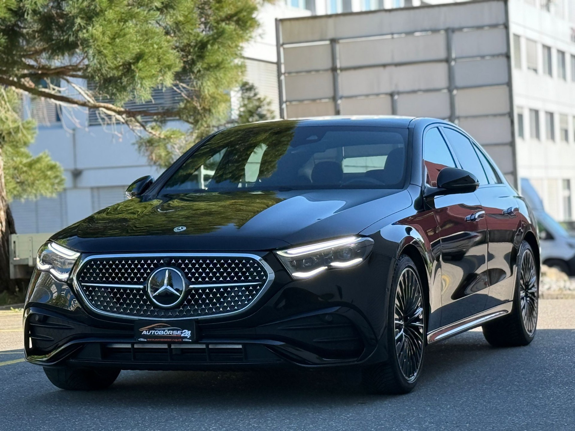 MERCEDES-BENZ E 220 d AMG Line 4matic