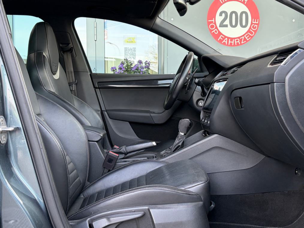 SKODA Octavia Combi 2.0 TDI RS 4x4 DSG-image-5