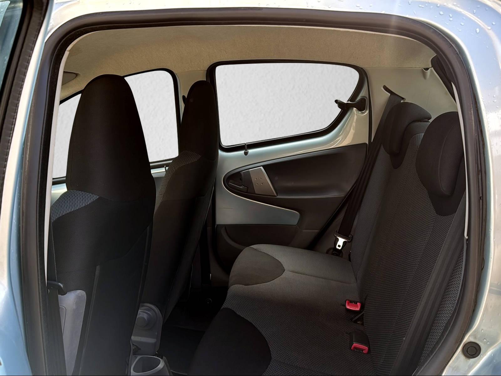 TOYOTA Aygo 1.0 VVT-i Linea Luna-image-11