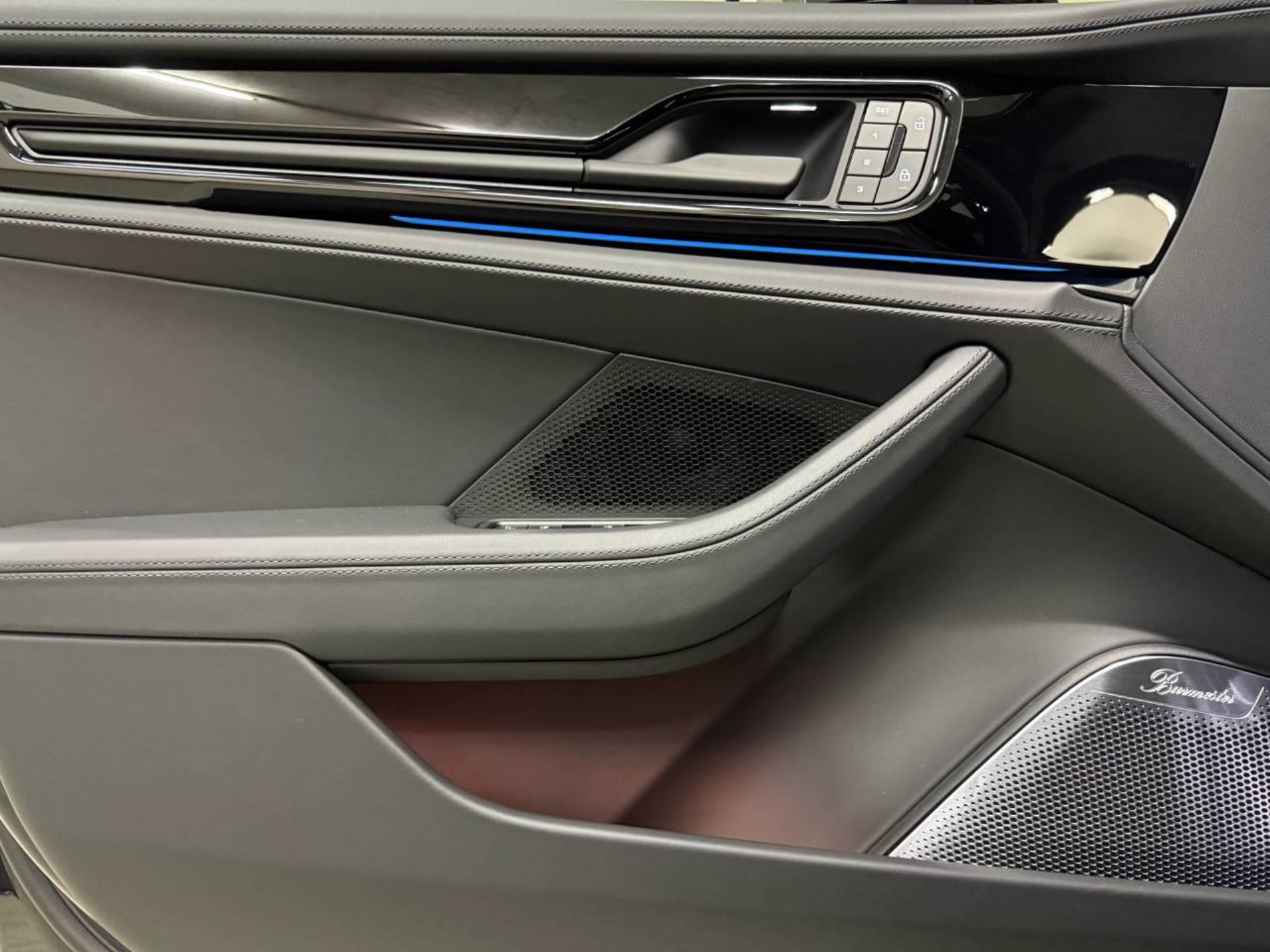 PORSCHE Panamera Turbo S E-Hybrid-image-26
