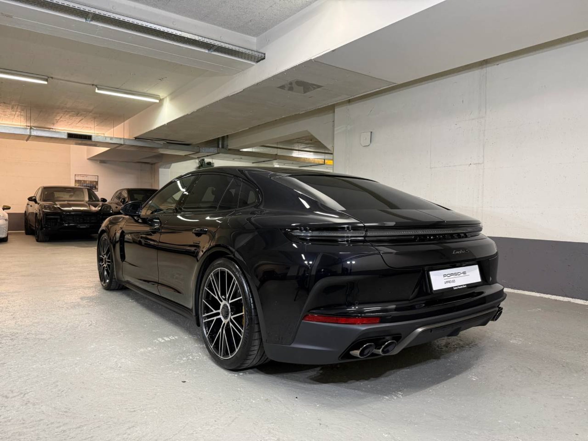PORSCHE Panamera Turbo S E-Hybrid-image-2