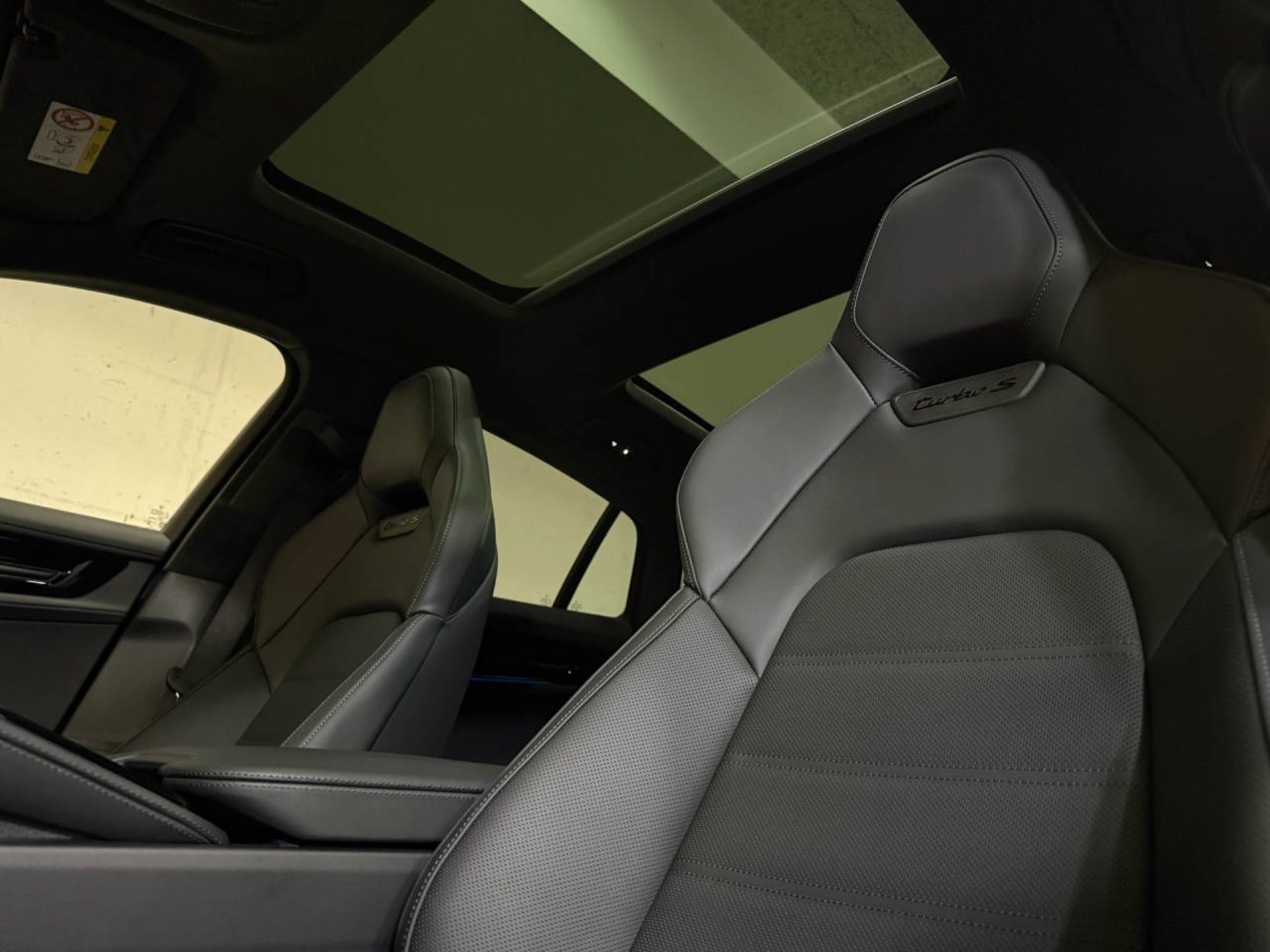 PORSCHE Panamera Turbo S E-Hybrid-image-14