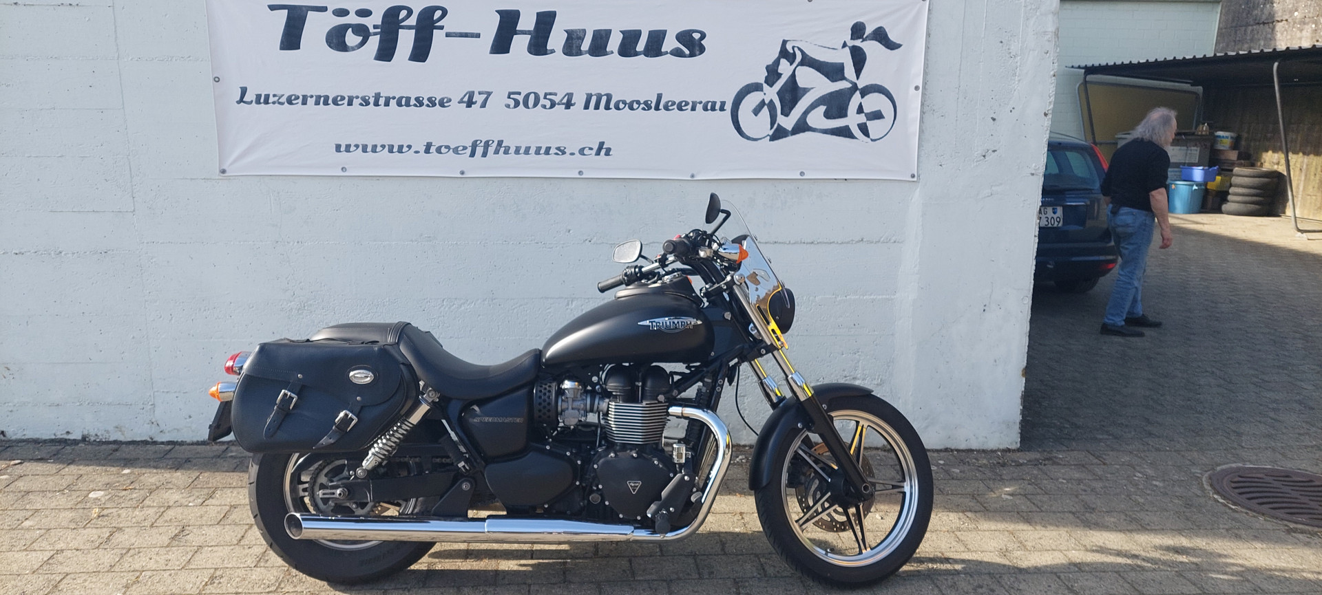 TRIUMPH Speedmaster 900