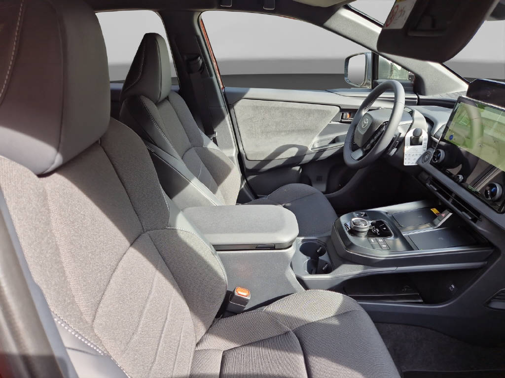 TOYOTA C-HR+ Style AWD 48138/004-image-8
