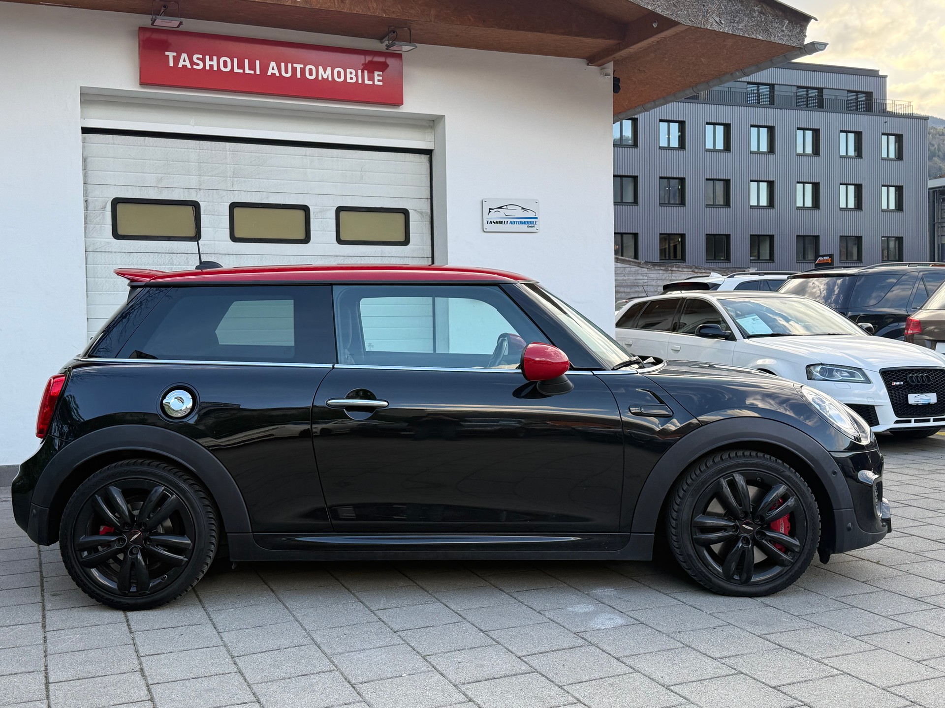 MINI Cooper John Cooper Works Steptronic-image-7