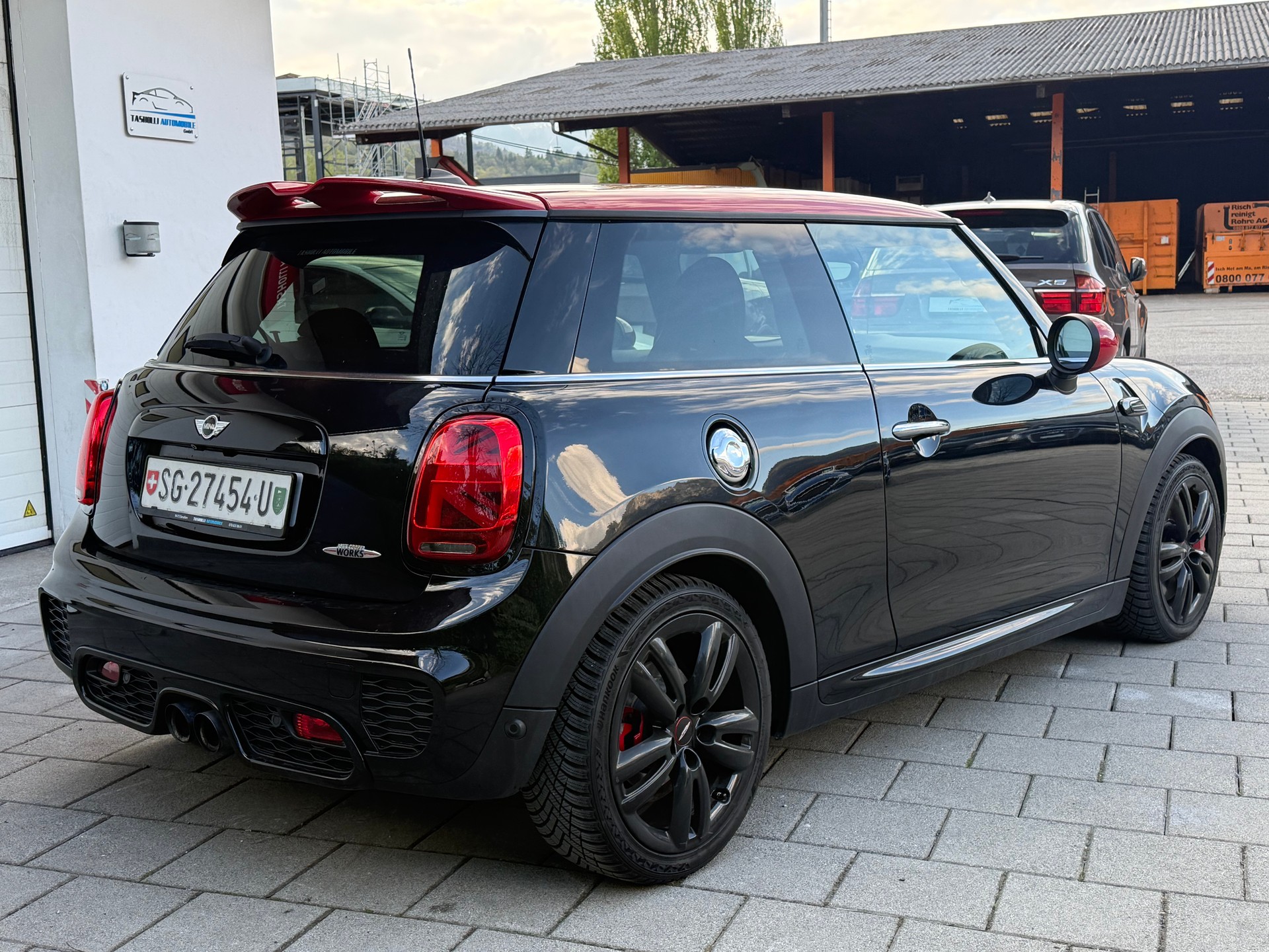 MINI Cooper John Cooper Works Steptronic-image-6