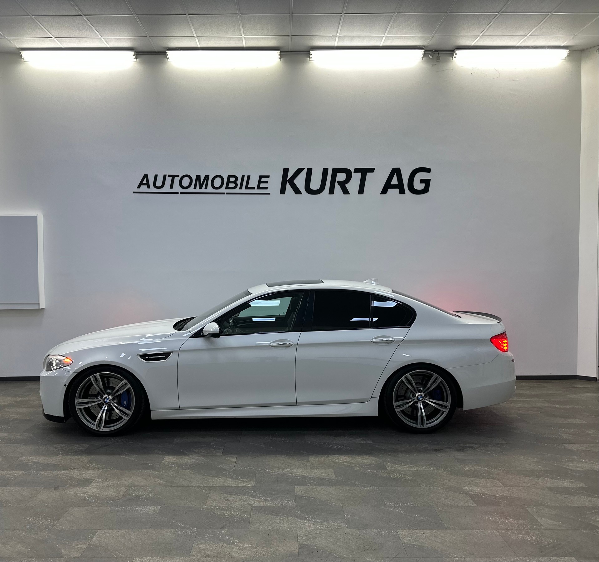 BMW M5 Drivelogic-image-2