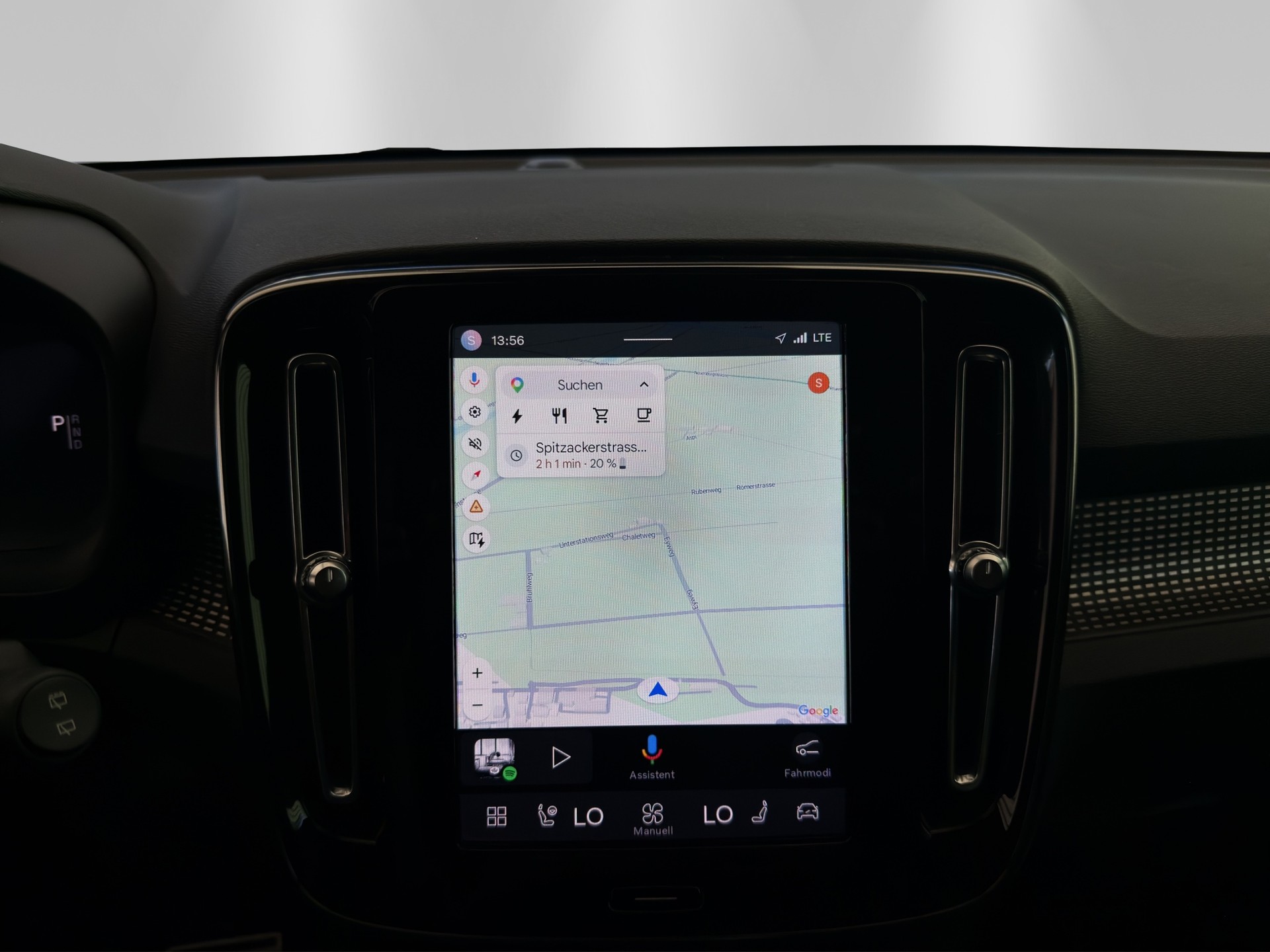 VOLVO XC40 Recharge P6 Plus FWD-image-11