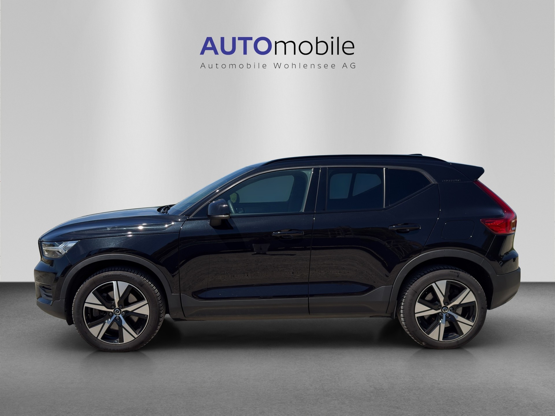 VOLVO XC40 Recharge P6 Plus FWD-image-0