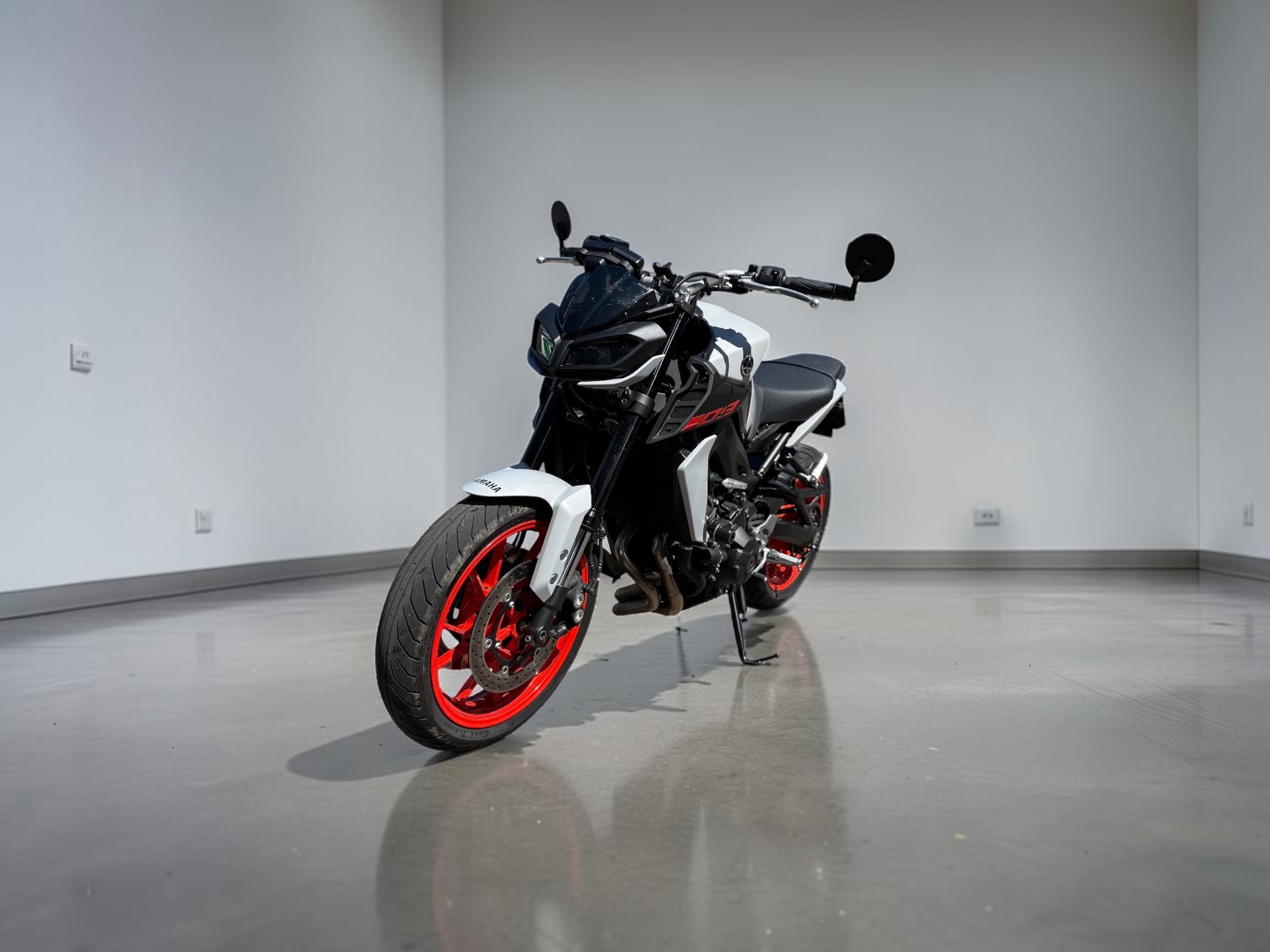 YAMAHA MT-09 ABS-image-10